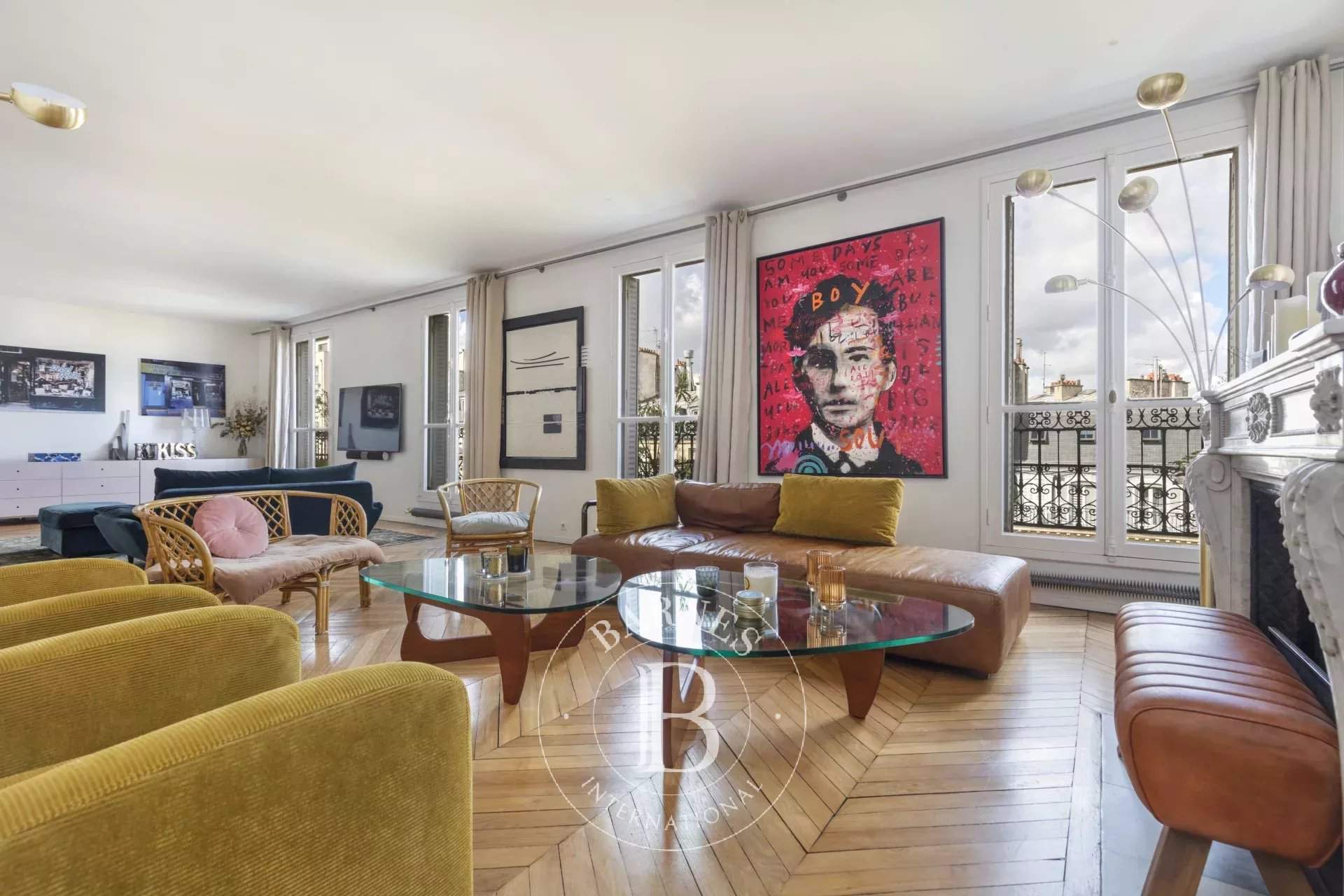 Paris  - Apartment 3 Bedrooms - picture 1
