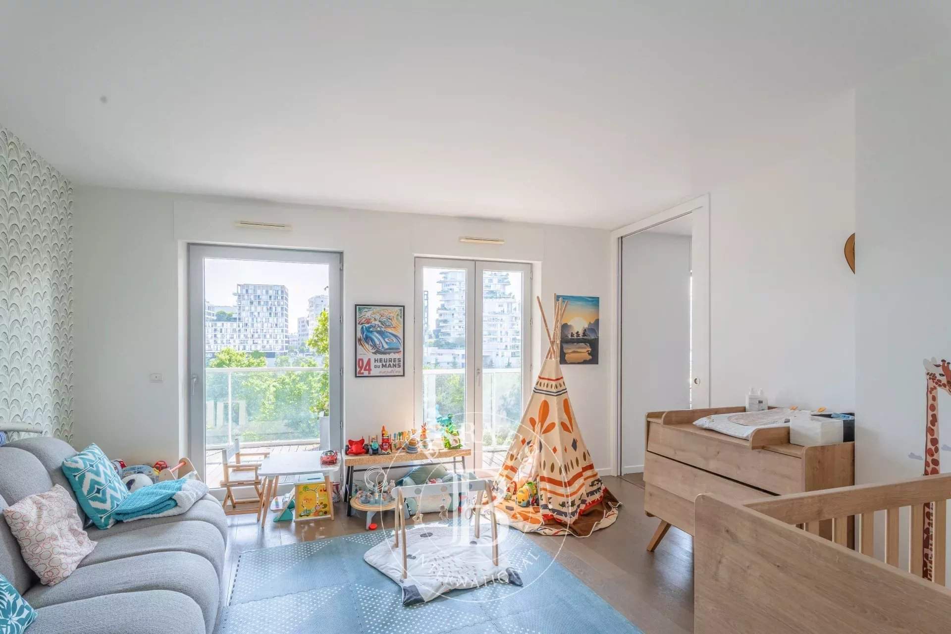 Paris  - Apartment 3 Bedrooms - picture 9