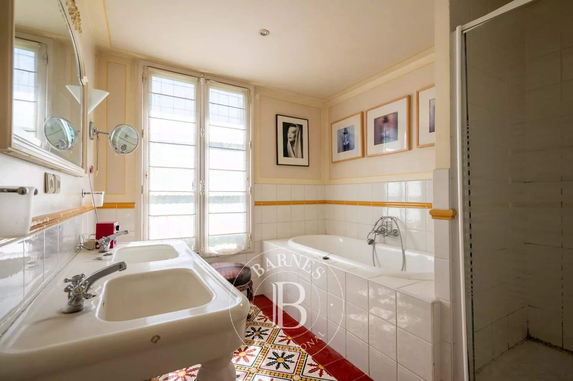 Paris  - House 5 Bedrooms - picture 13