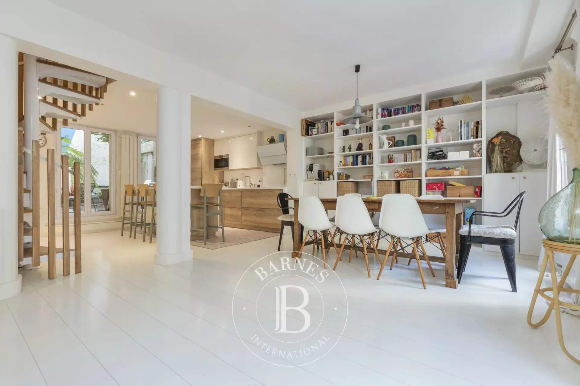 Paris  - Apartment 4 Bedrooms - picture 4
