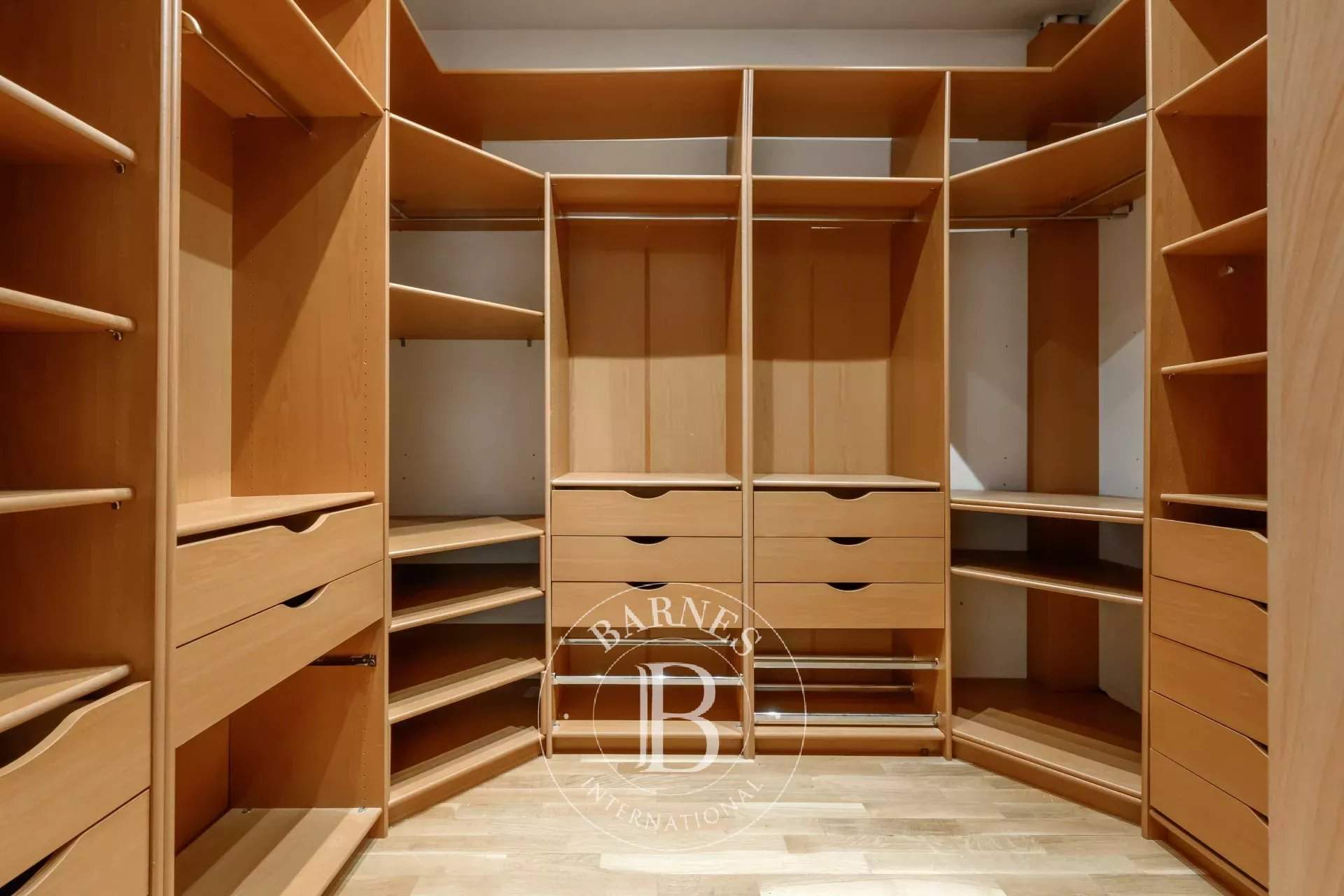 Paris  - Apartment 4 Bedrooms - picture 11