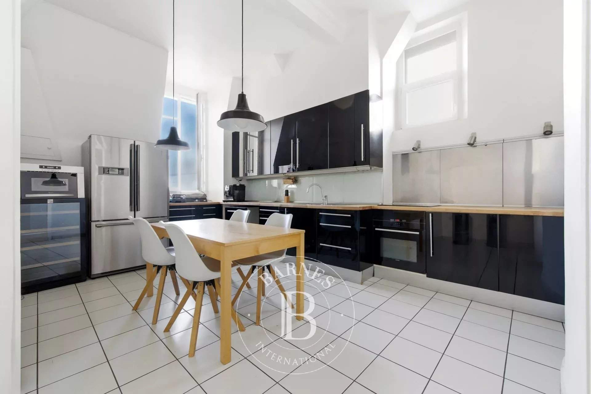 Paris  - Appartement 7 Pi&egrave;ces 4 Chambres - picture 9