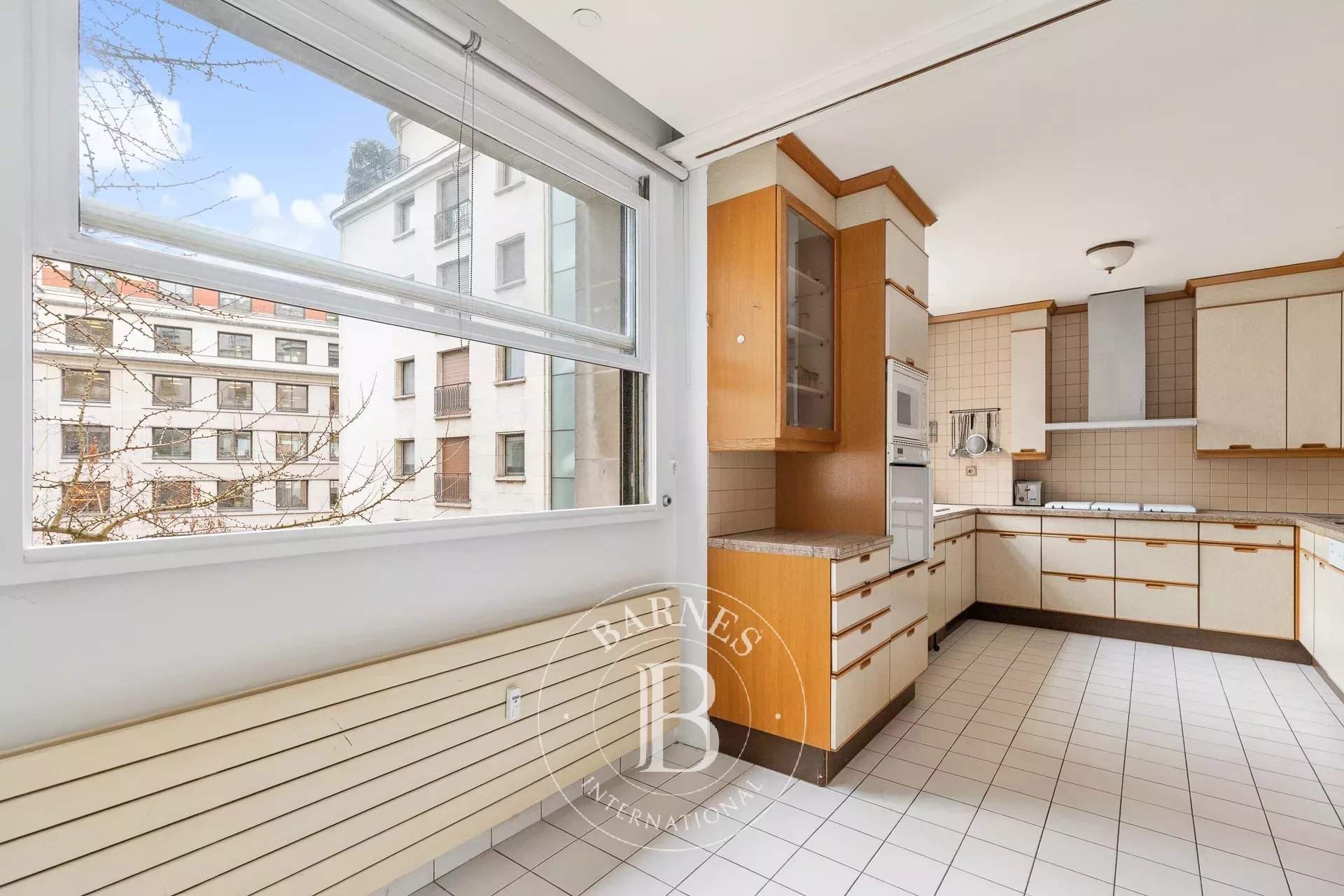 Paris  - Appartement 5 Pièces 4 Chambres - picture 9