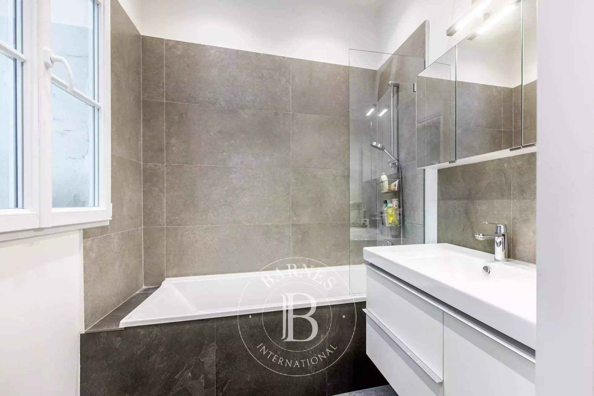 Paris  - Appartement  - picture 12