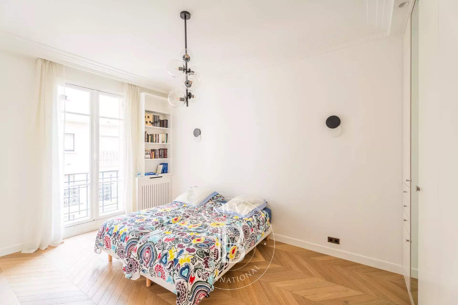 Paris  - Apartment 3 Bedrooms - picture 14