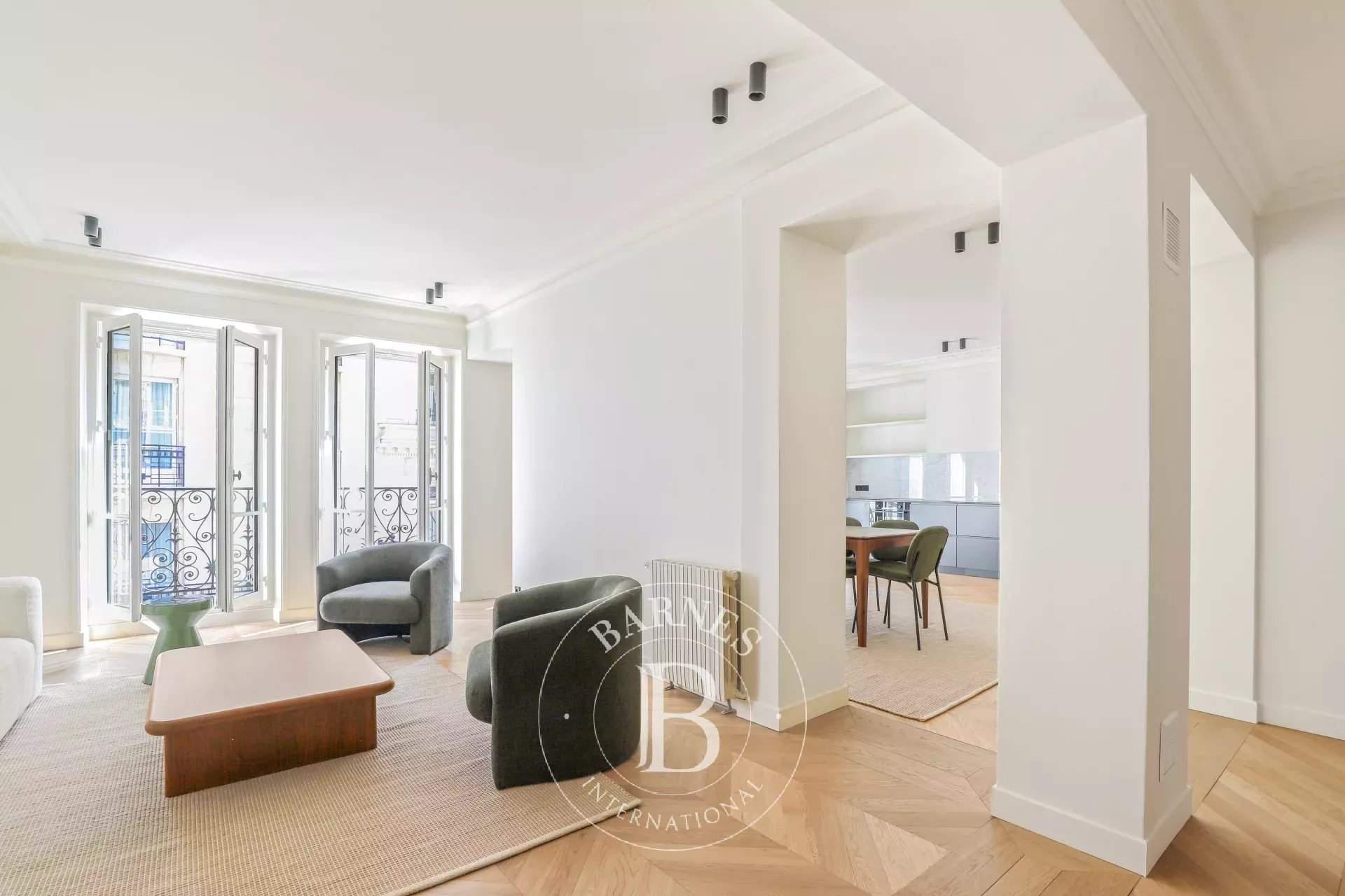 Paris  - Apartment 3 Bedrooms - picture 2
