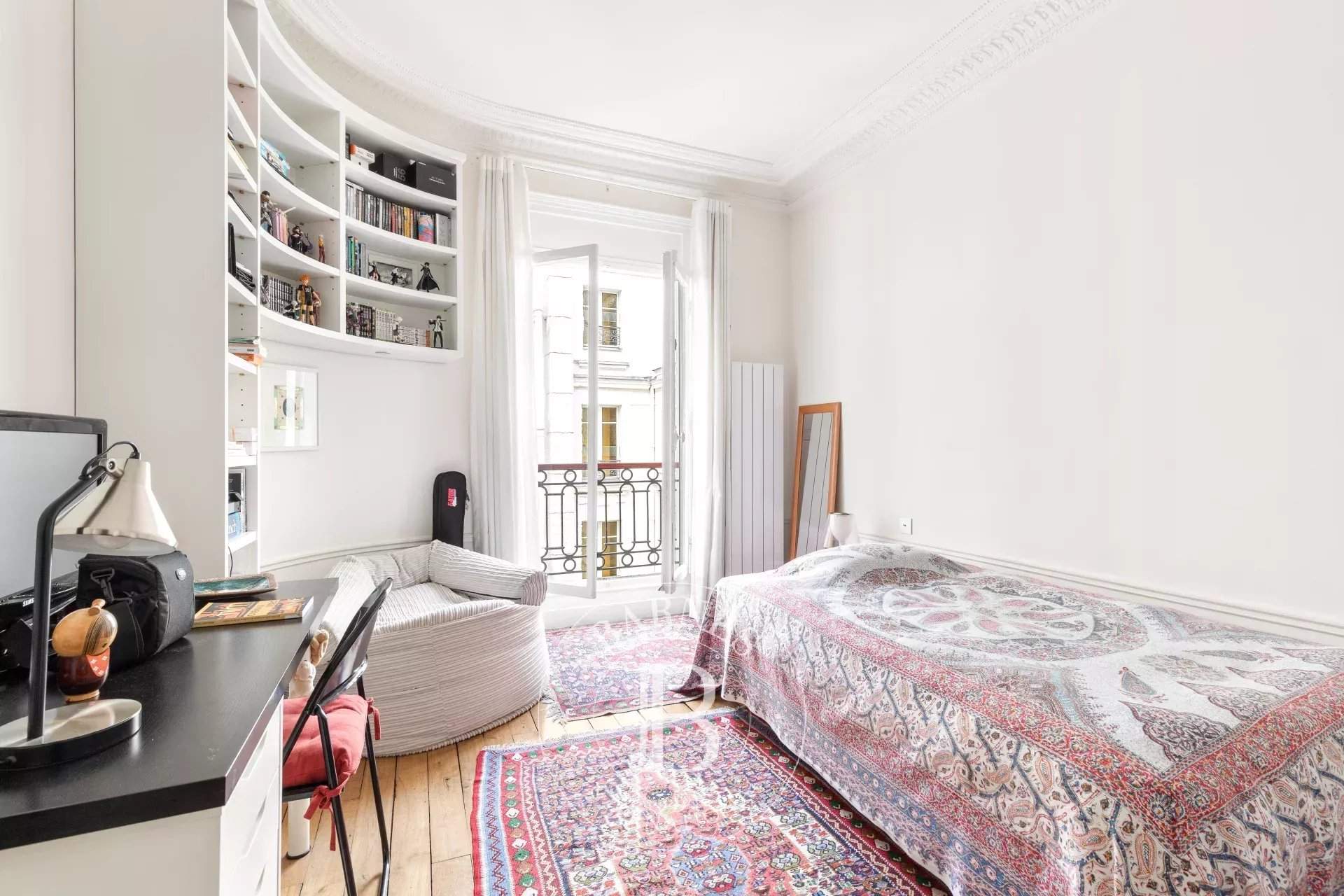 Paris  - Apartment 3 Bedrooms - picture 9
