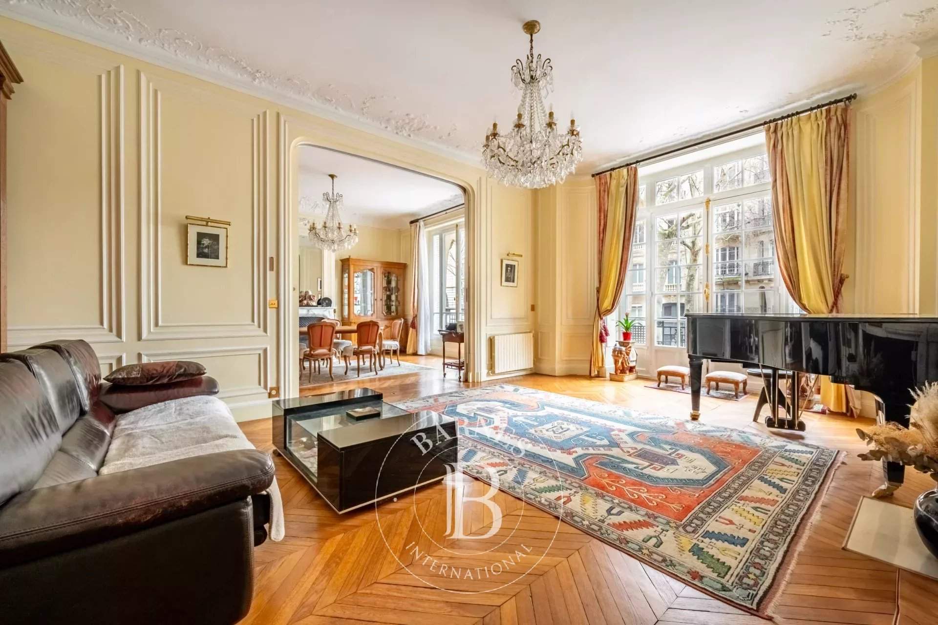 Paris  - Apartment 4 Bedrooms - picture 1