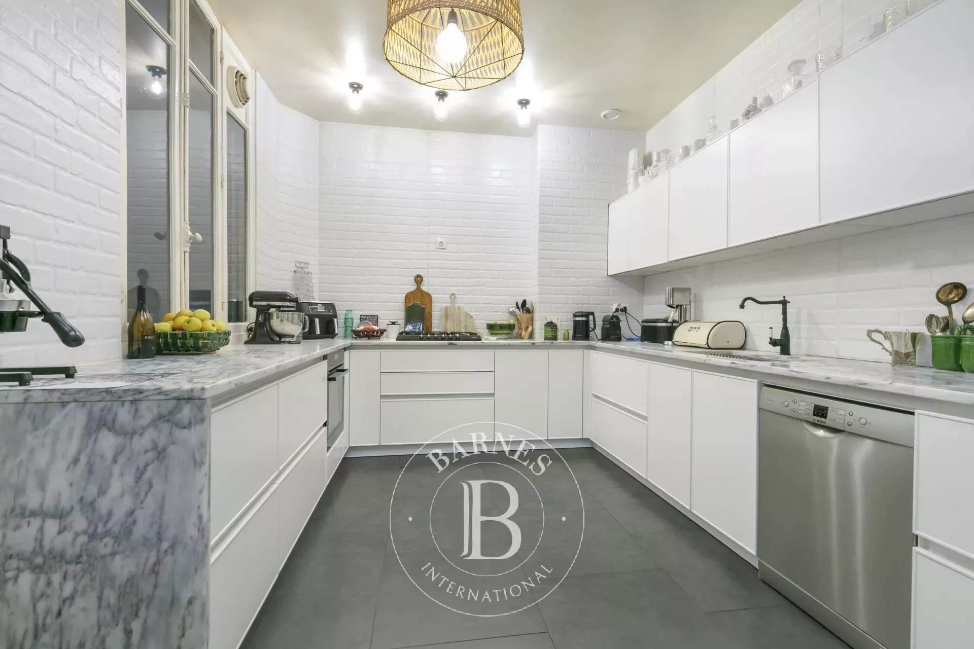 Paris  - Appartement 7 Pièces 5 Chambres - picture 17