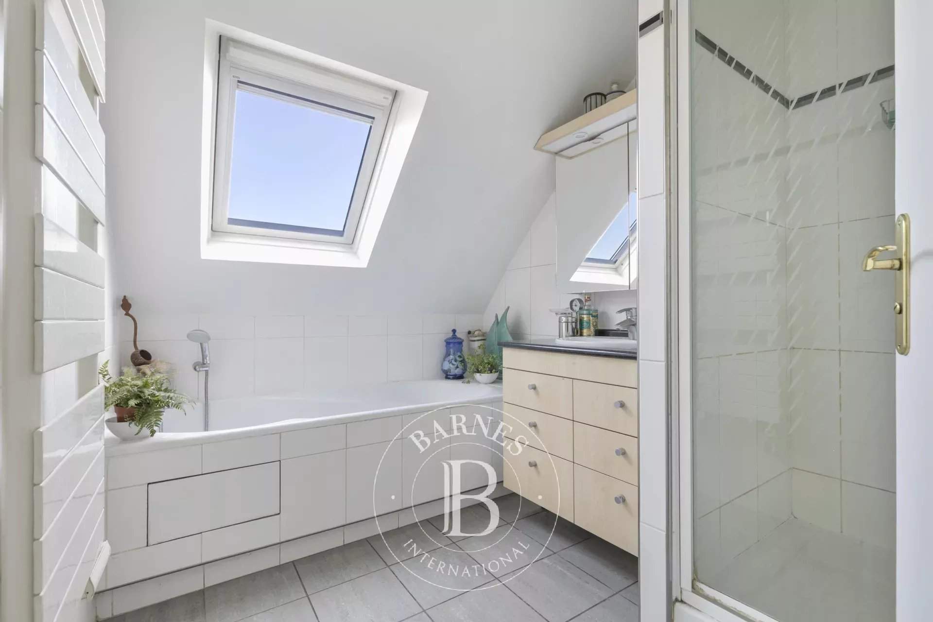 Paris  - Apartment 3 Bedrooms - picture 11