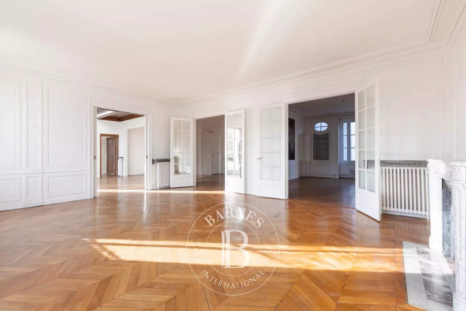 Paris  - Apartment 5 Bedrooms - picture 5