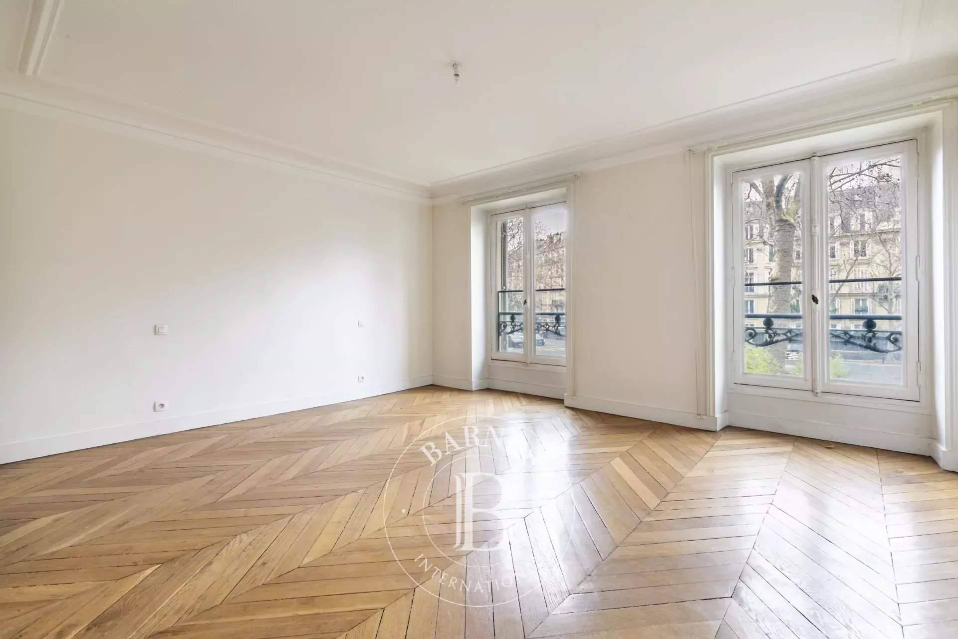 Paris  - Apartment 3 Bedrooms - picture 17