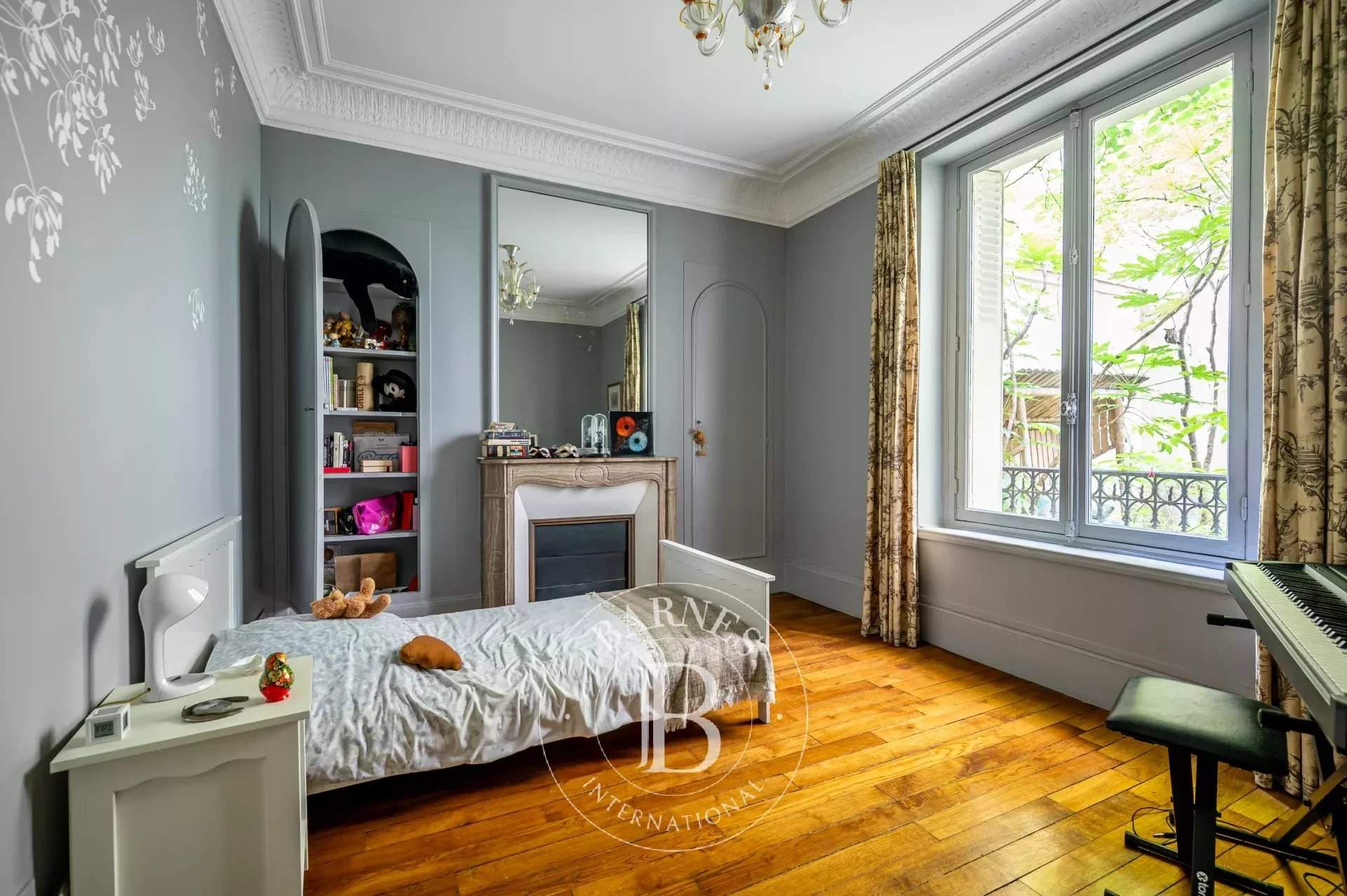 Paris  - Appartement 5 Pi&egrave;ces 3 Chambres - picture 10