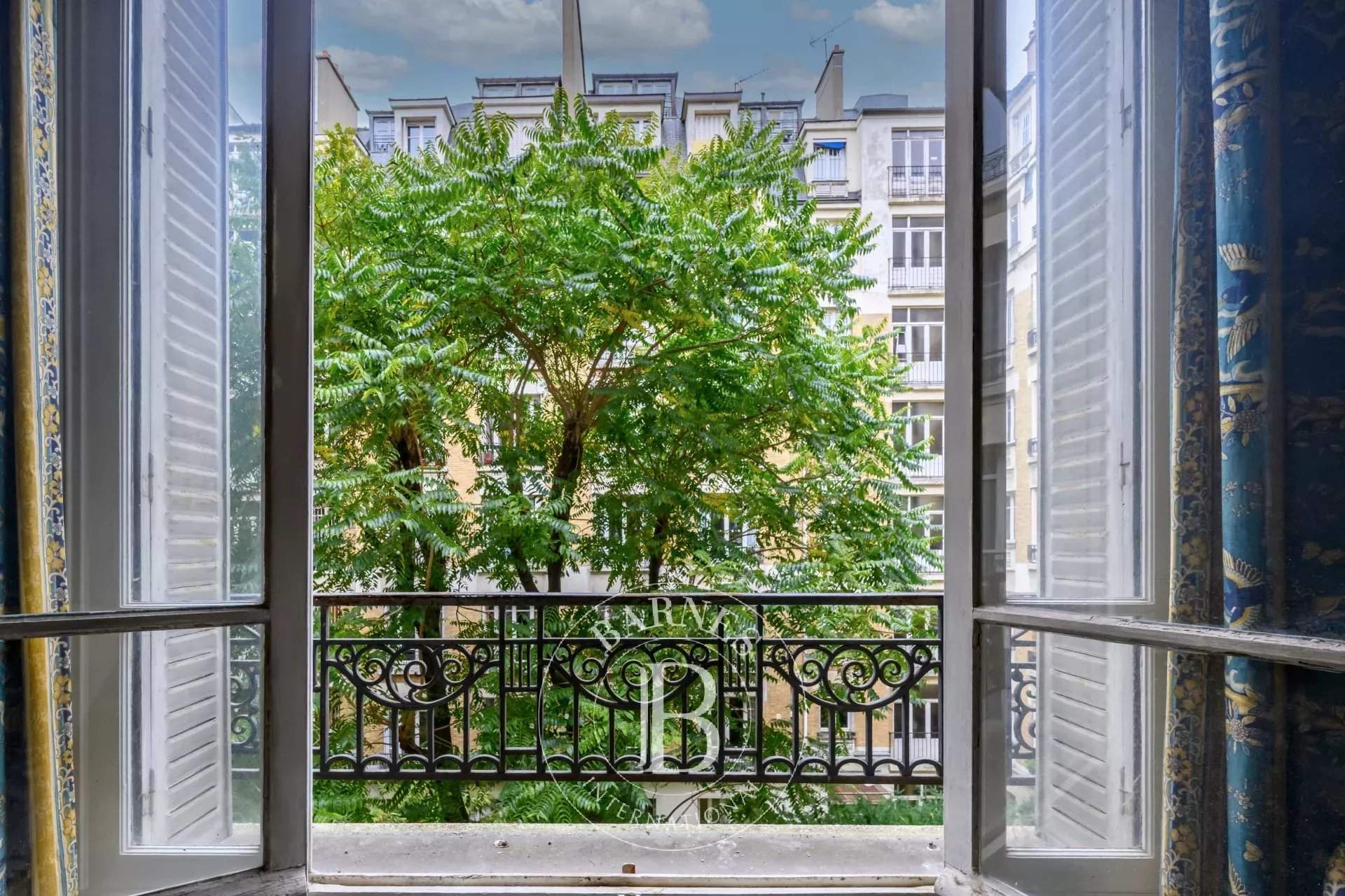 Paris  - Apartment 3 Bedrooms - picture 11