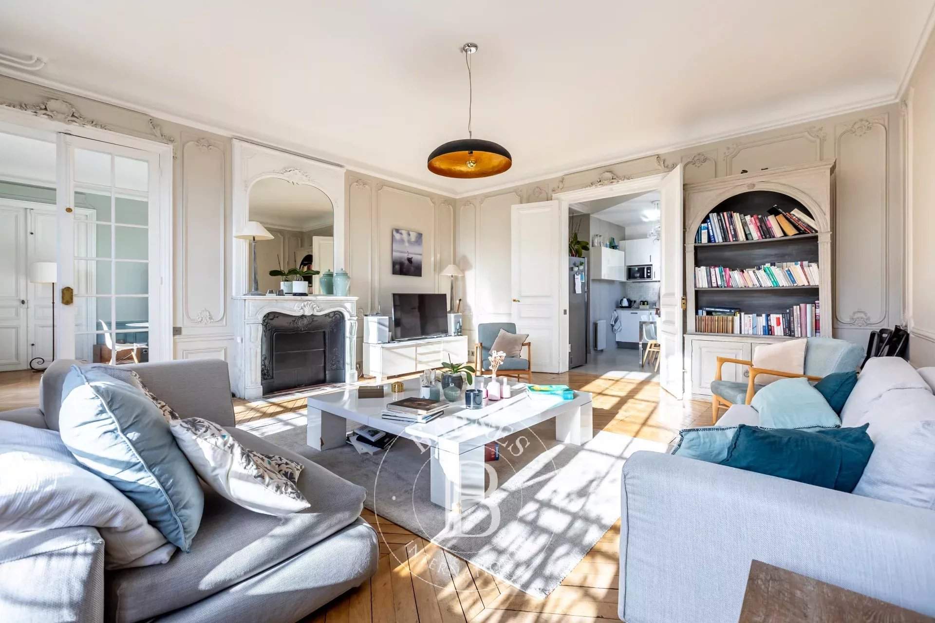 Paris  - Apartment 4 Bedrooms - picture 2