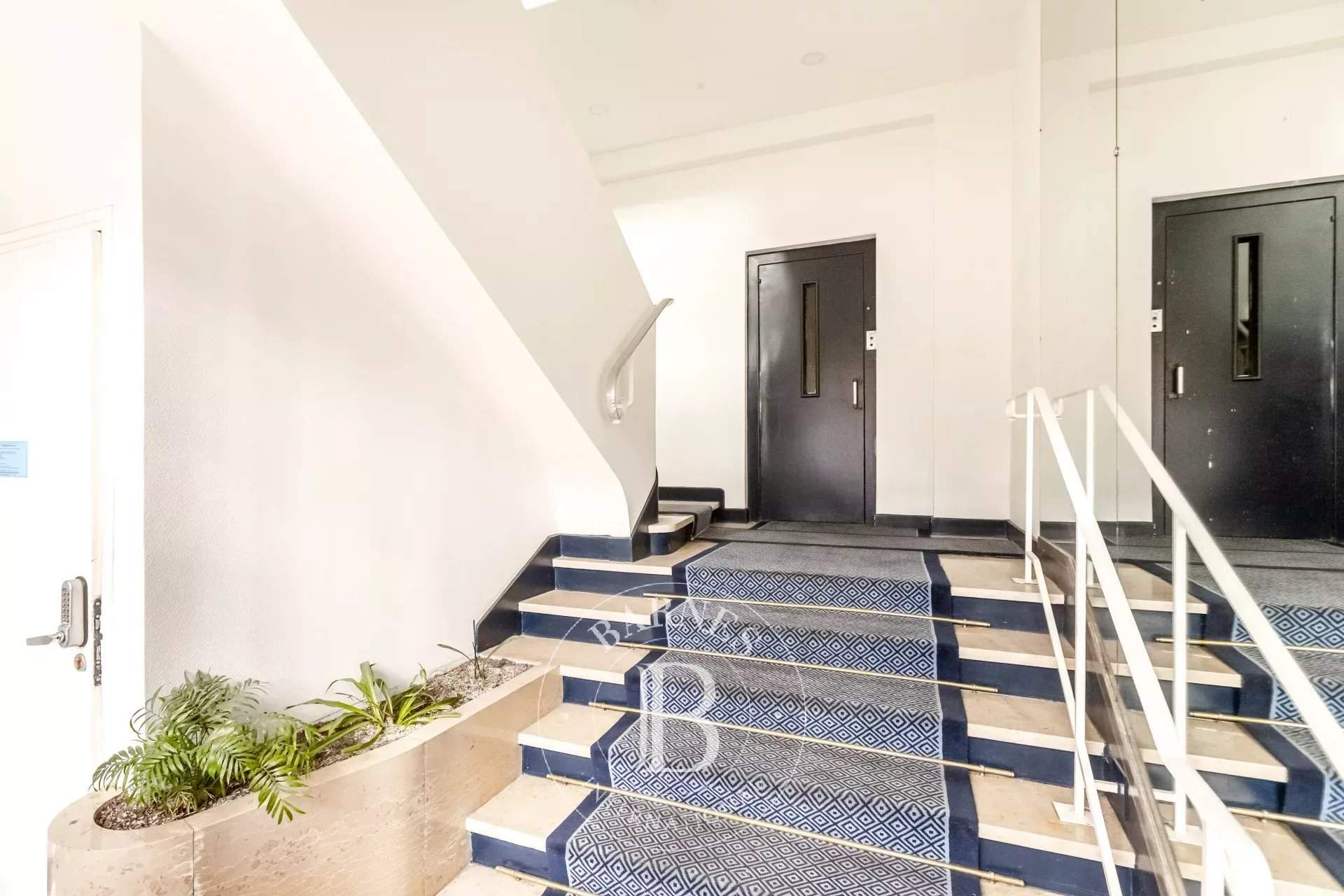 Paris  - Apartment 4 Bedrooms - picture 17