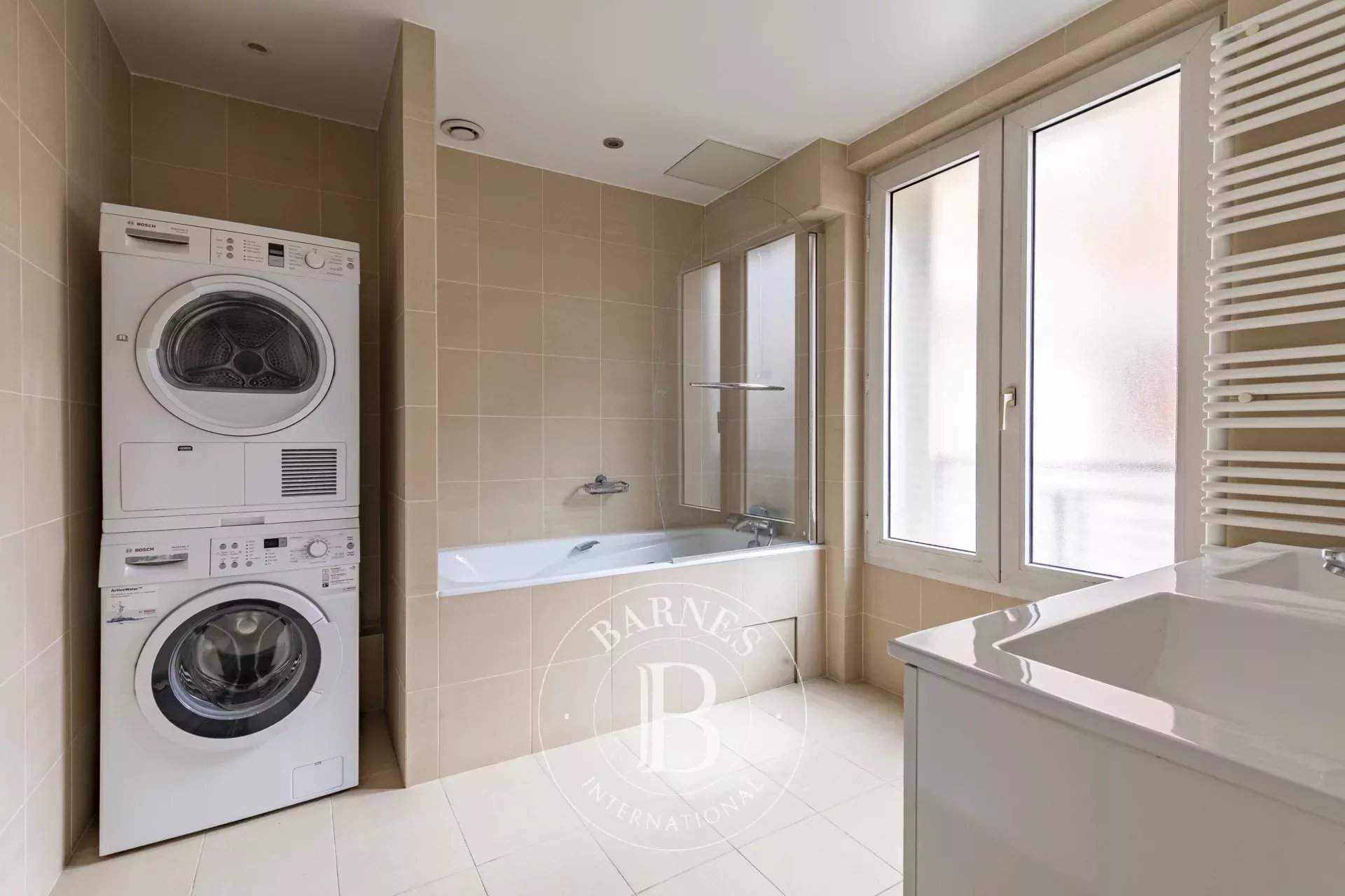 Paris  - Appartement 5 Pi&egrave;ces 3 Chambres - picture 10