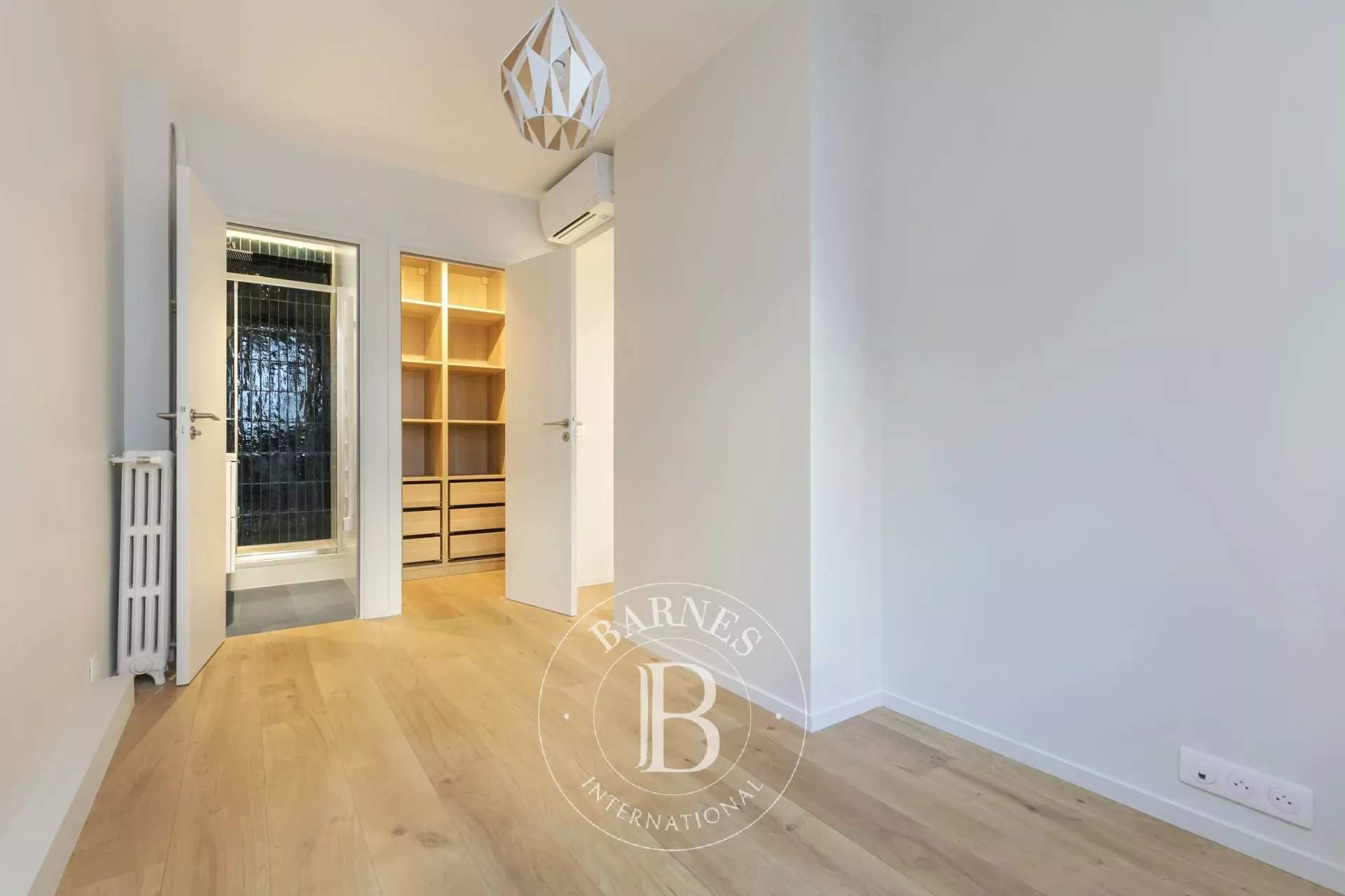Paris  - Apartment 3 Bedrooms - picture 13
