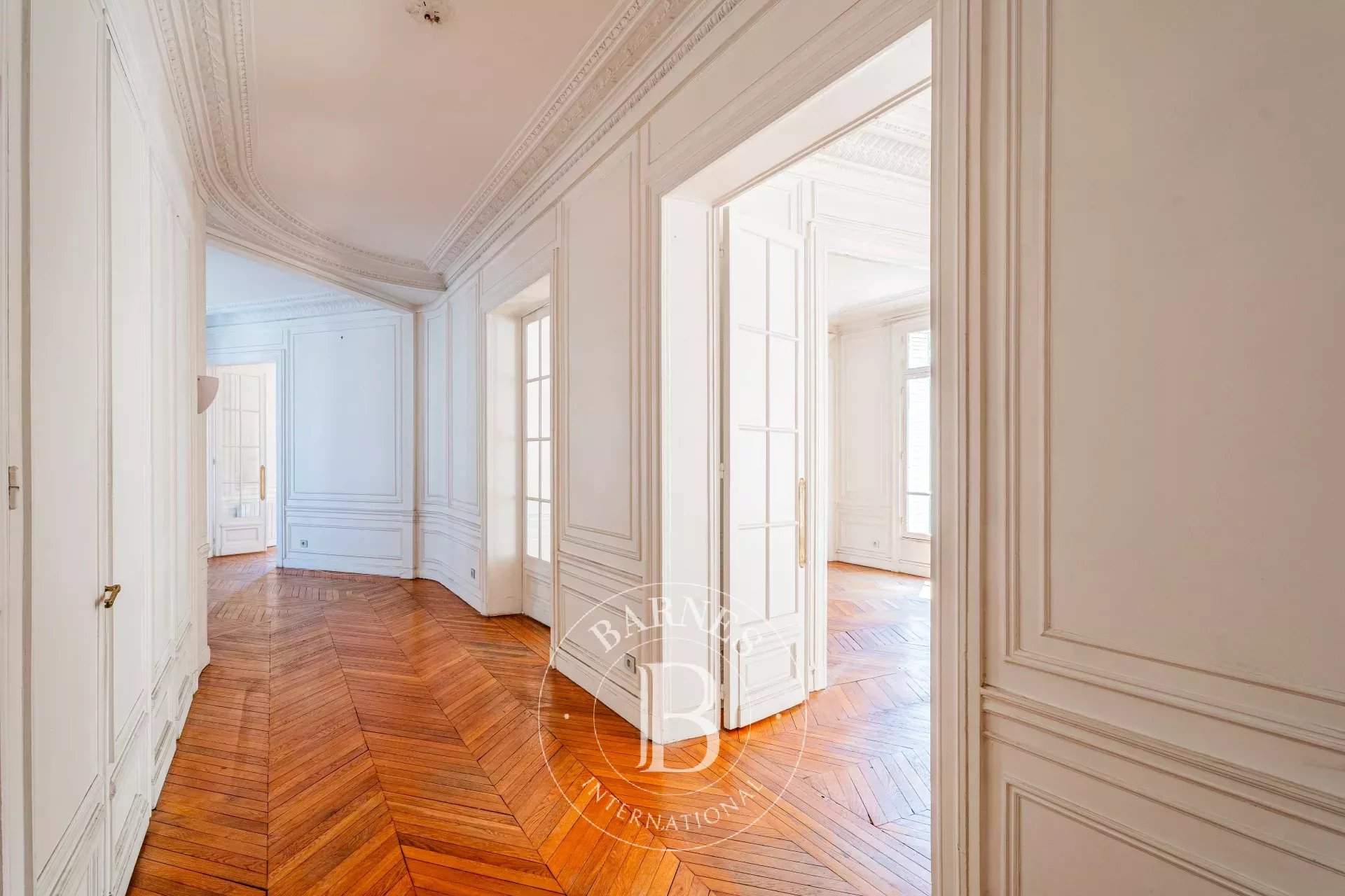 Paris  - Apartment 4 Bedrooms - picture 6