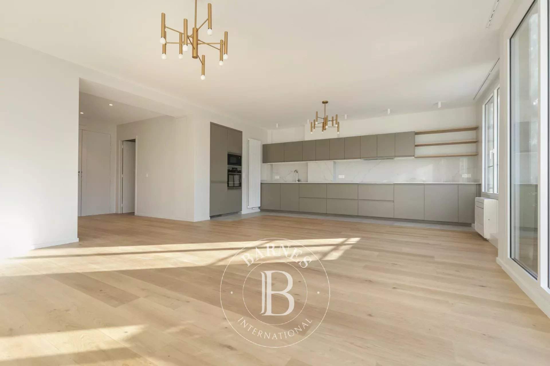 Paris  - Apartment 3 Bedrooms - picture 4