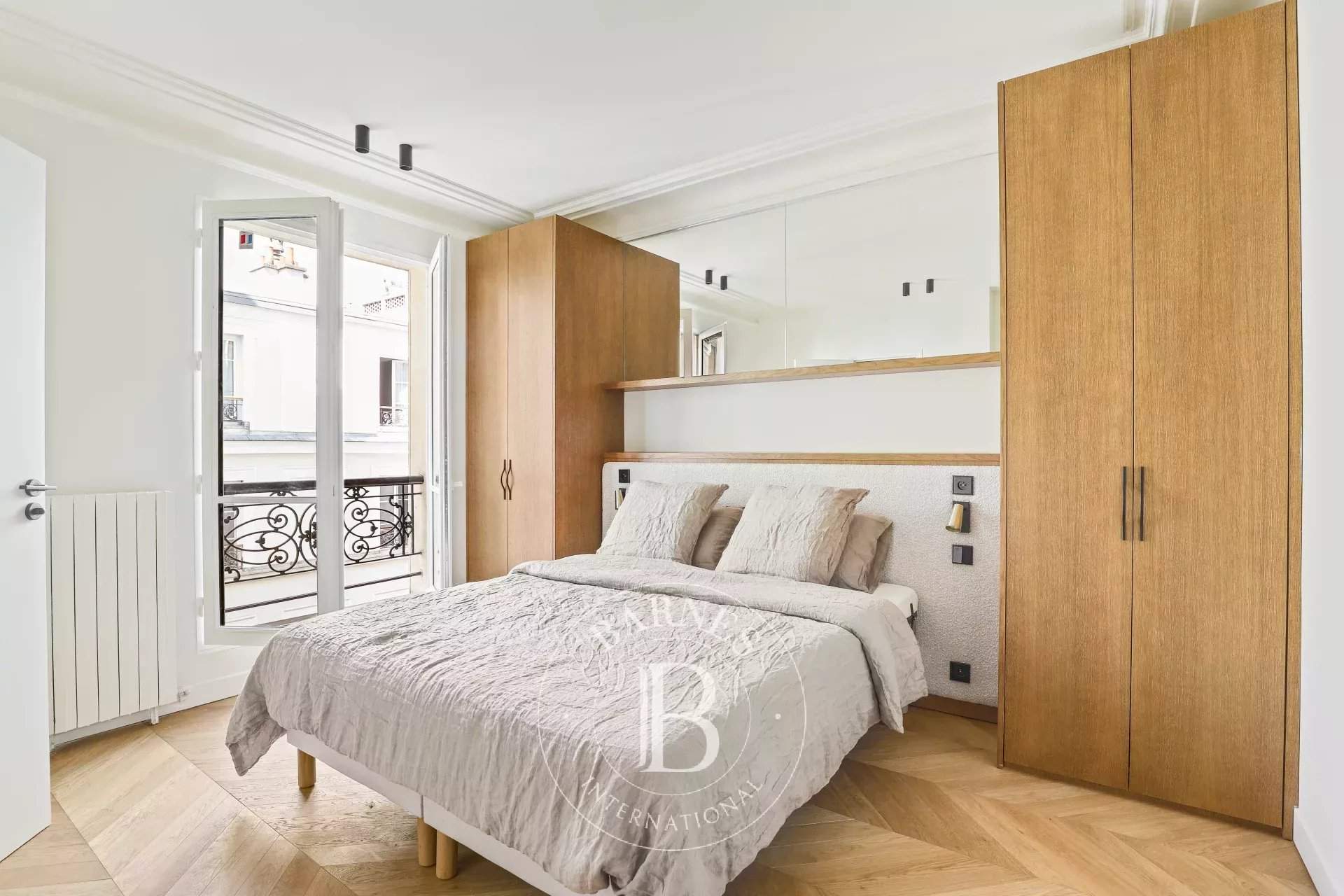 Paris  - Apartment 3 Bedrooms - picture 9