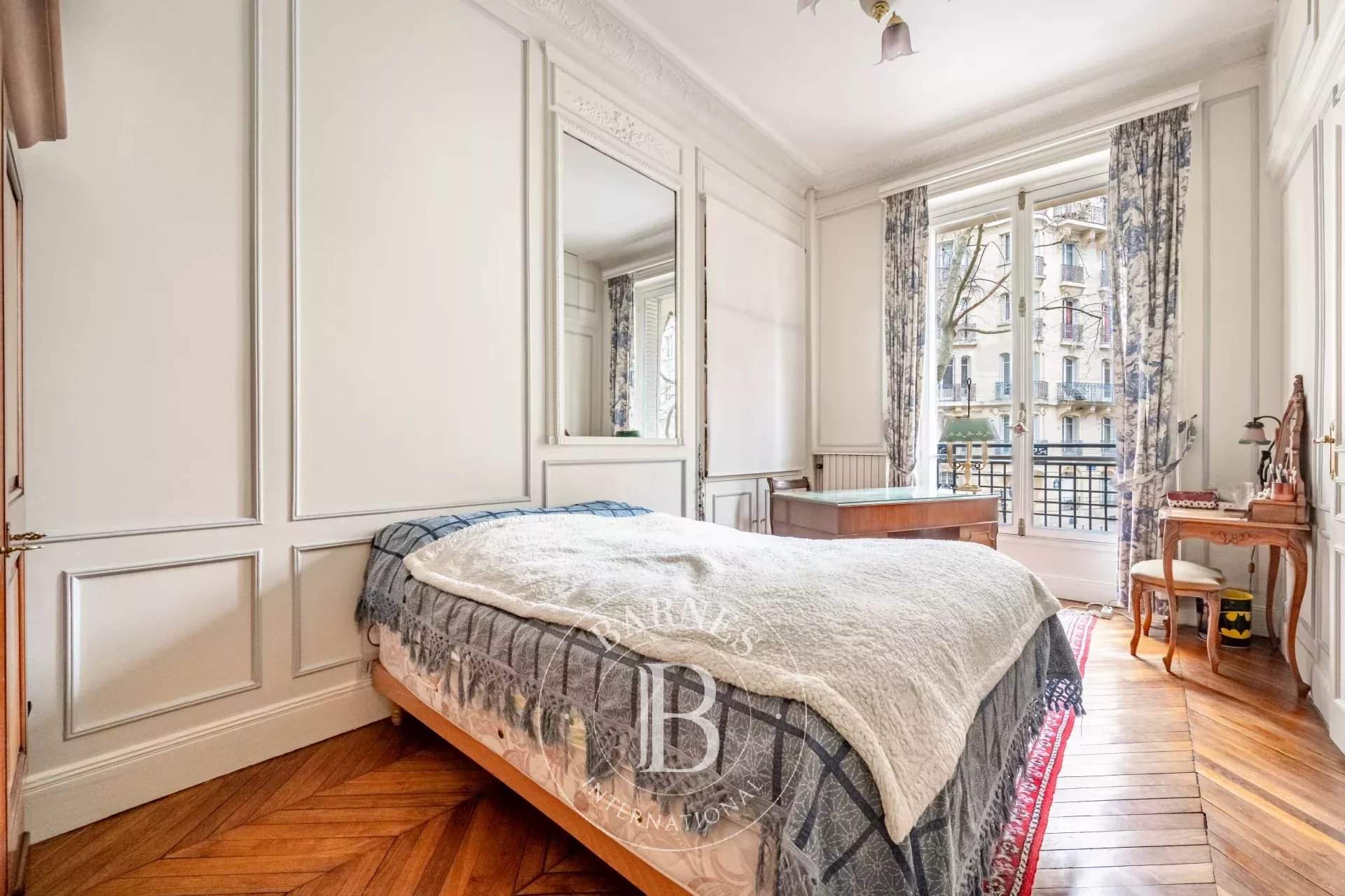 Paris  - Apartment 4 Bedrooms - picture 8