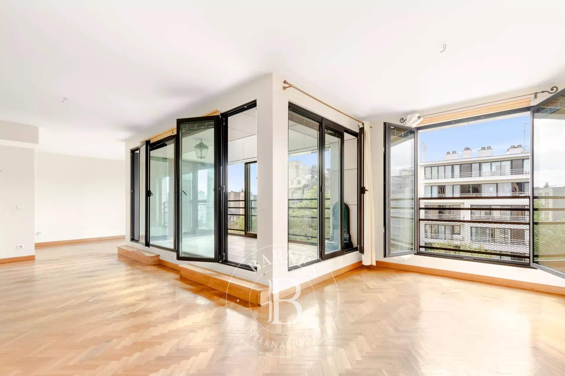 Paris  - Appartement 4 Pièces 2 Chambres - picture 2
