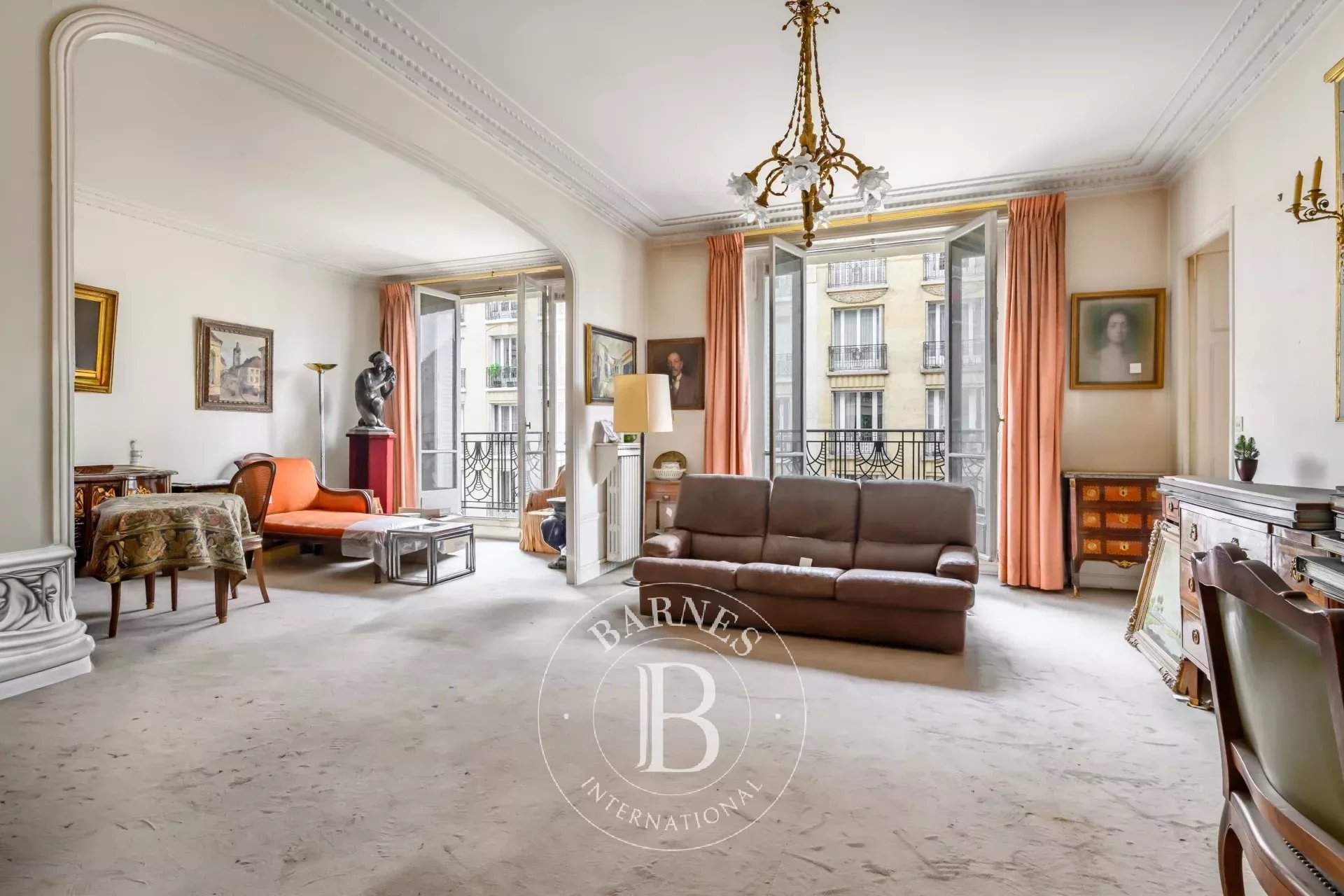 Paris  - Apartment 3 Bedrooms - picture 1