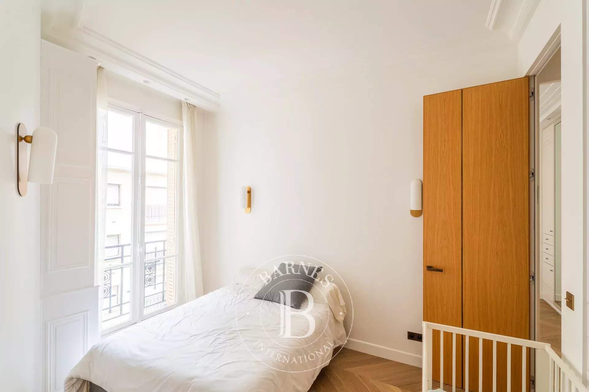 Paris  - Apartment 3 Bedrooms - picture 12