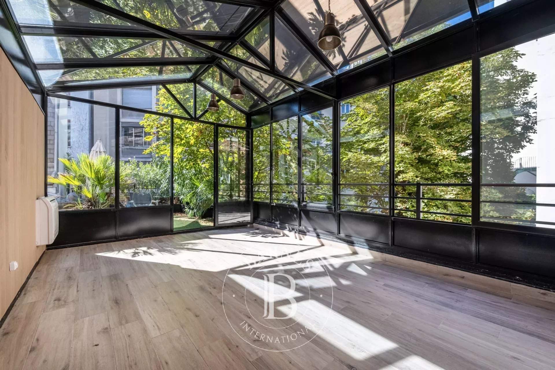 Paris  - Mansion 1 Bedroom - picture 7