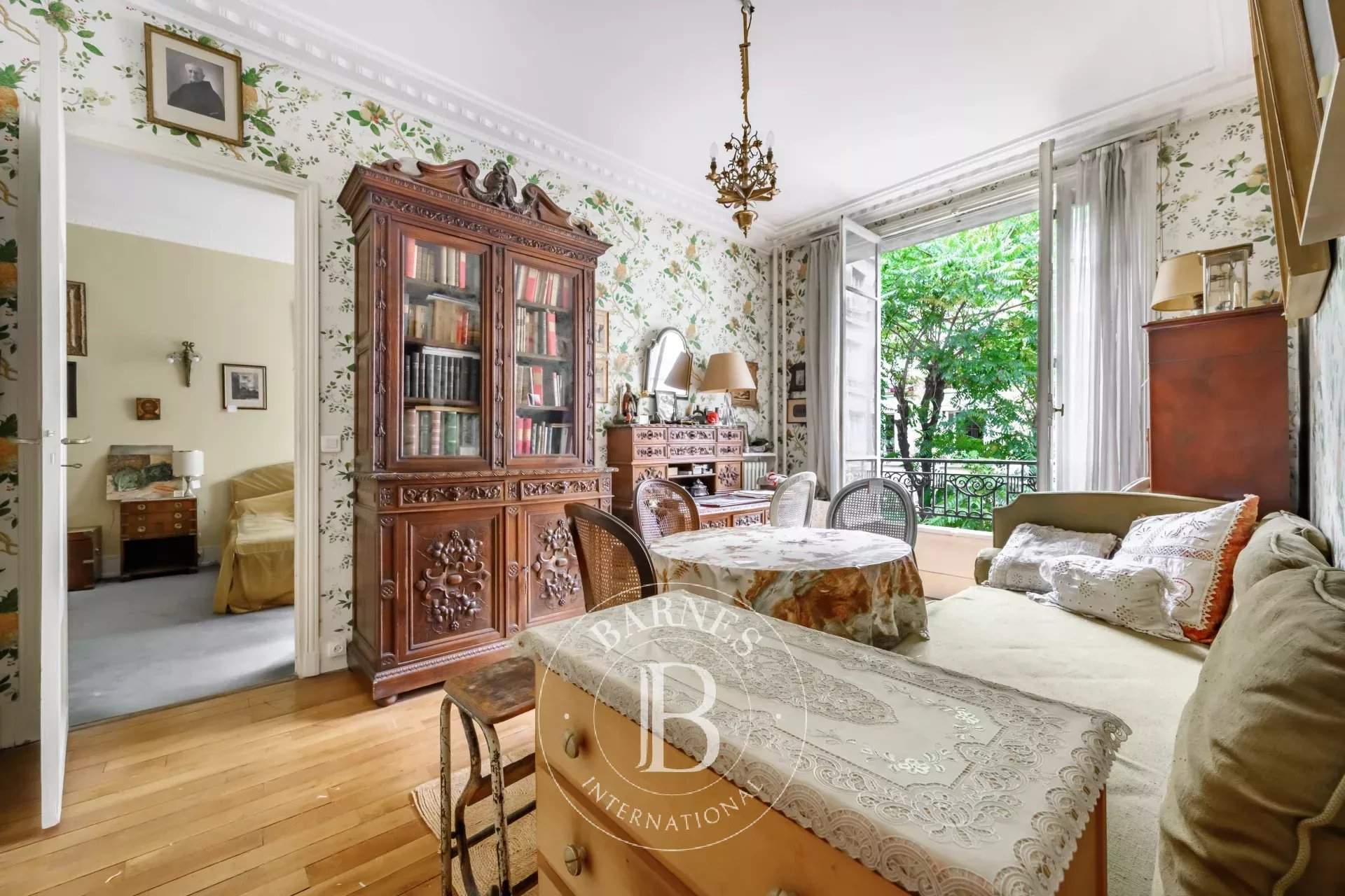 Paris  - Apartment 3 Bedrooms - picture 12