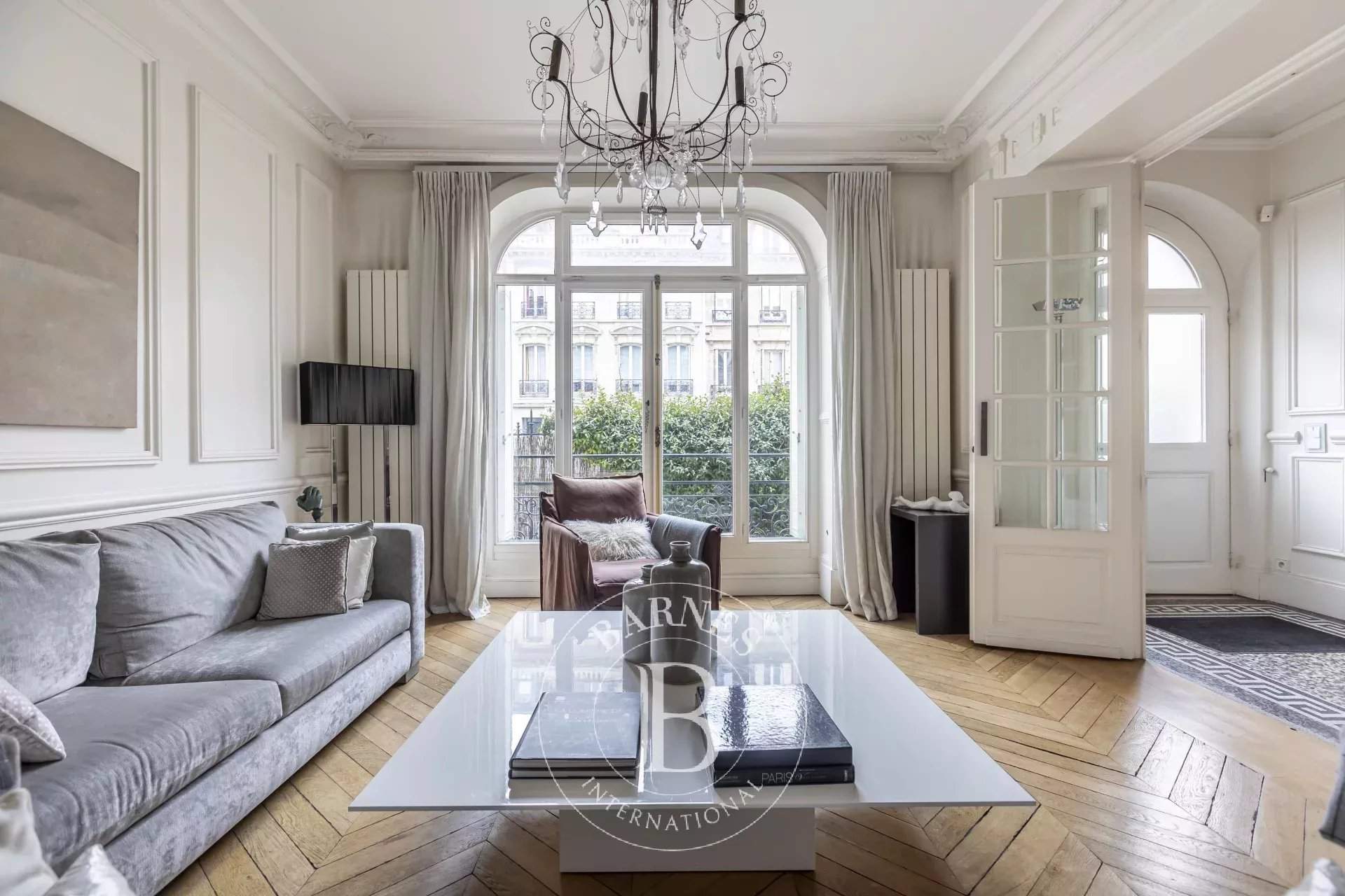Paris  - Hôtel particulier 8 Pièces 5 Chambres - picture 5