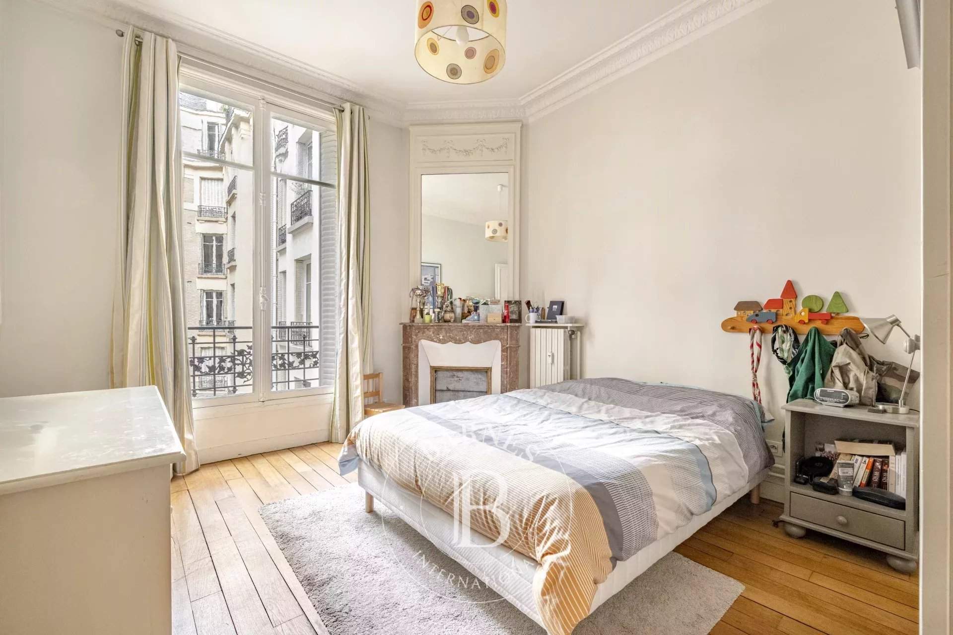 Paris  - Appartement 8 Pièces 5 Chambres - picture 14