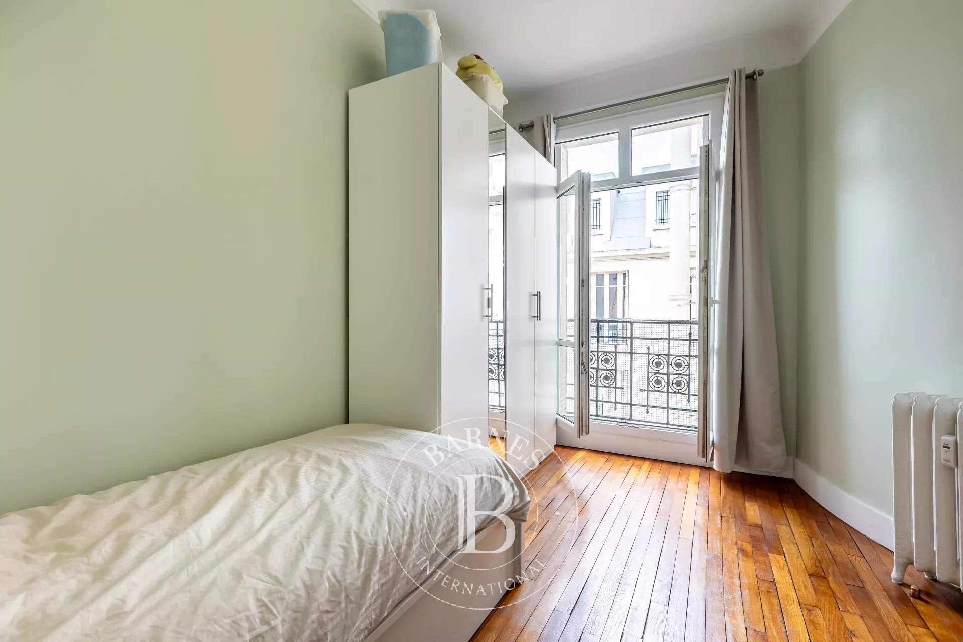 Paris  - Apartment 4 Bedrooms - picture 18
