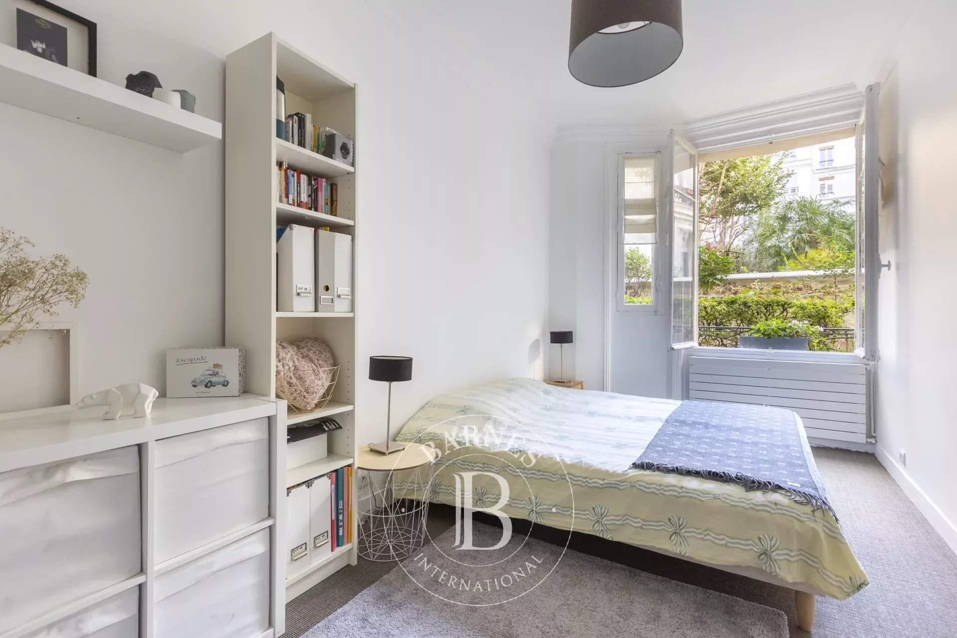 Paris  - Apartment 3 Bedrooms - picture 13