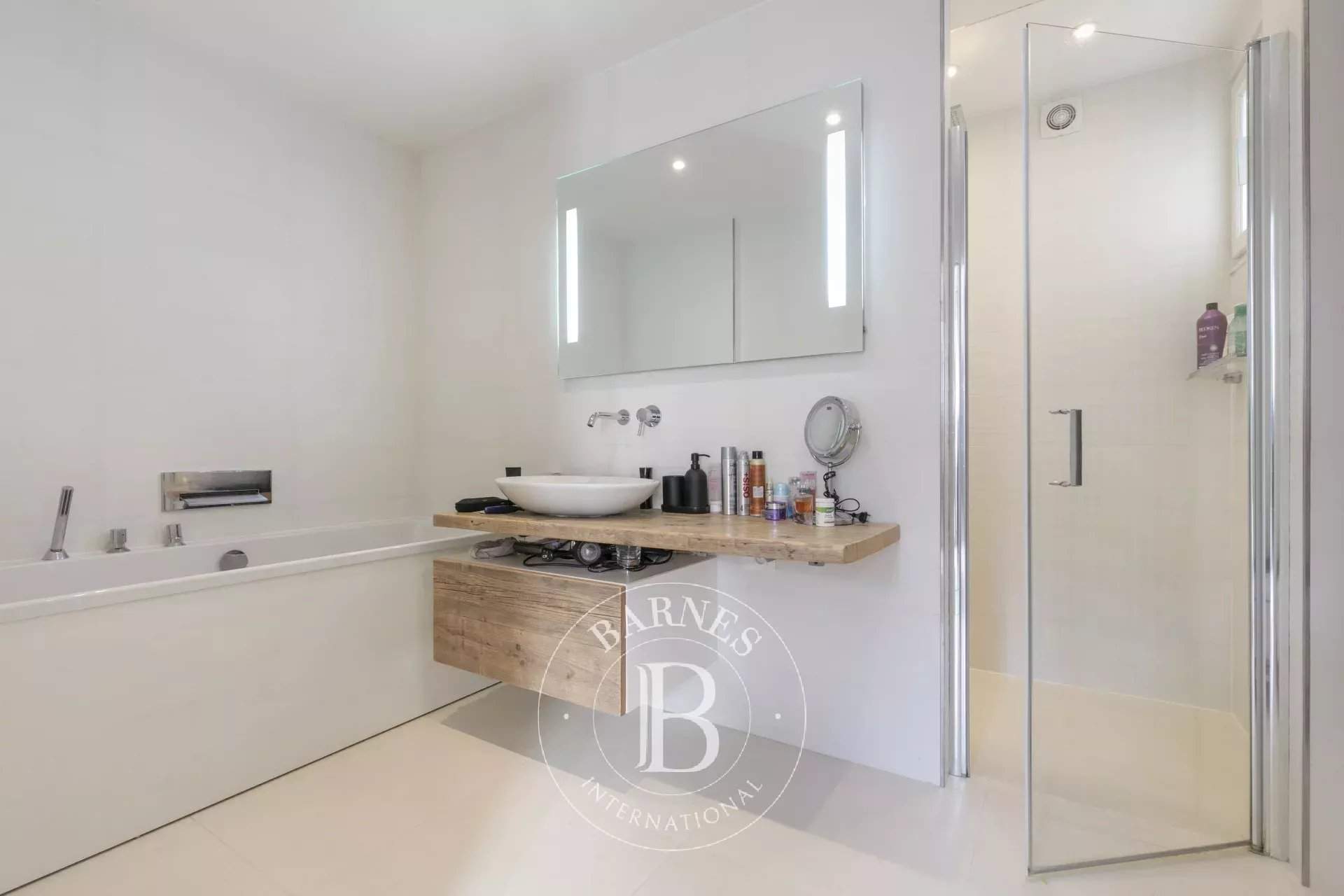 Paris  - Apartment 3 Bedrooms - picture 12