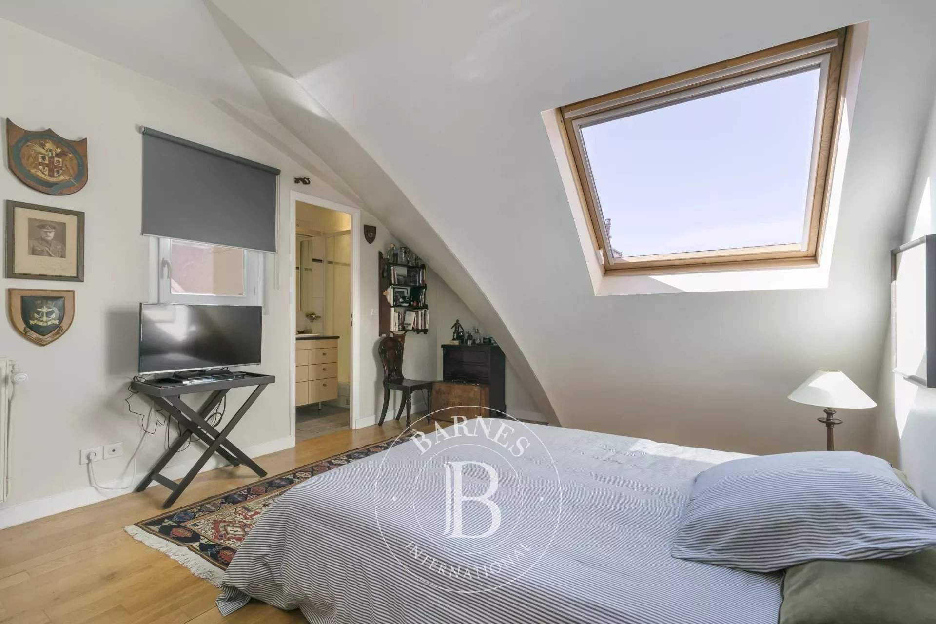 Paris  - Apartment 3 Bedrooms - picture 9