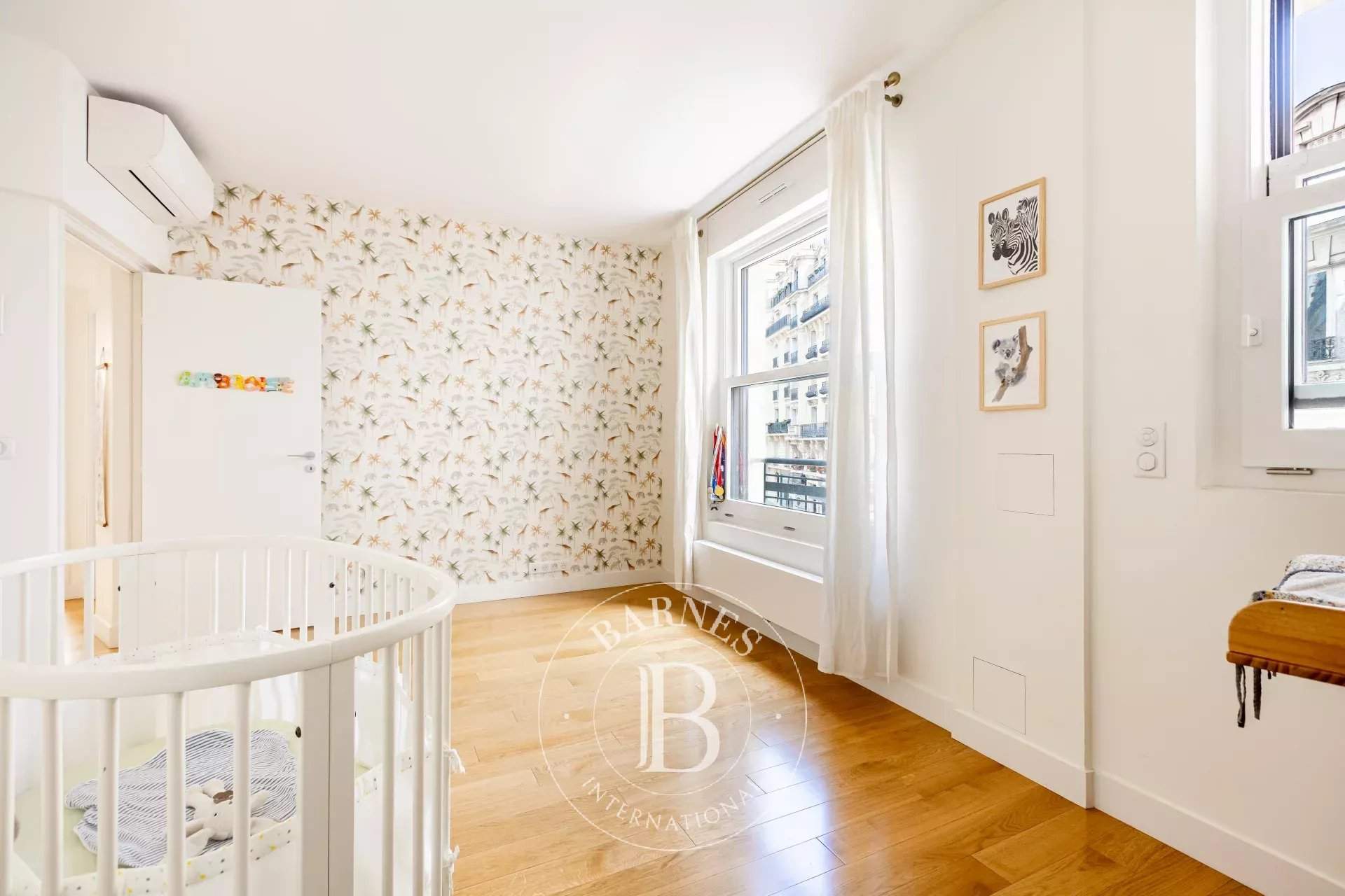 Paris  - Apartment 4 Bedrooms - picture 12