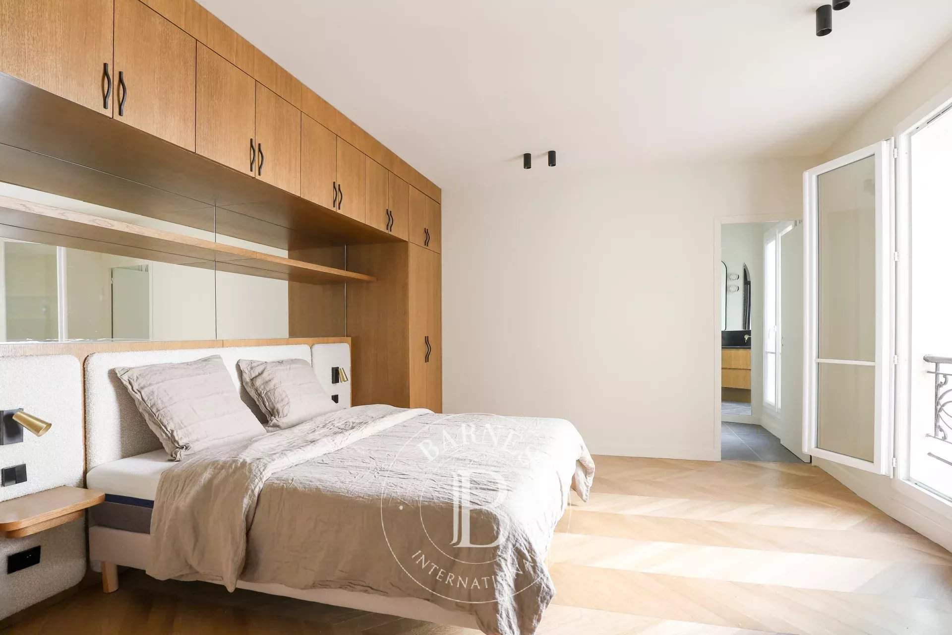 Paris  - Apartment 3 Bedrooms - picture 7