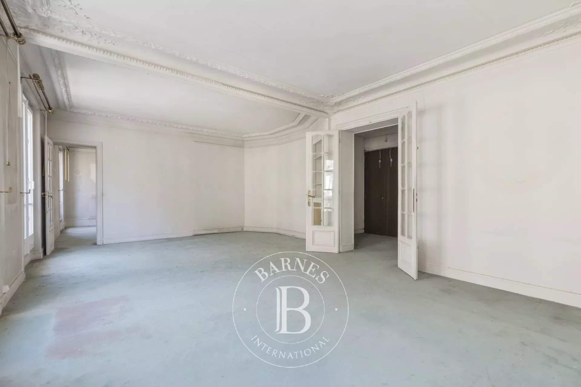 Paris  - Appartement 5 Pi&egrave;ces 3 Chambres - picture 3