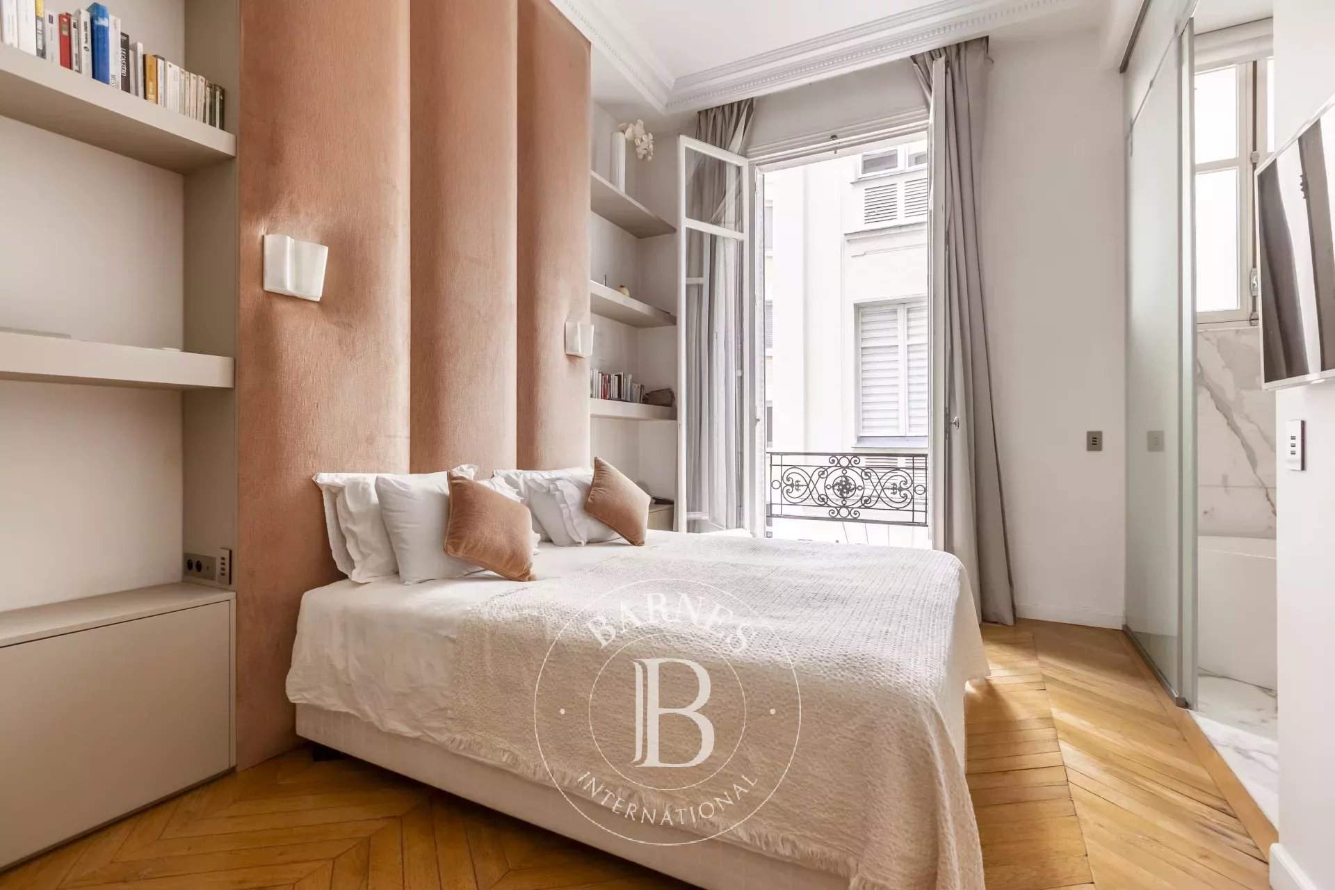 Paris  - Apartment 4 Bedrooms - picture 12