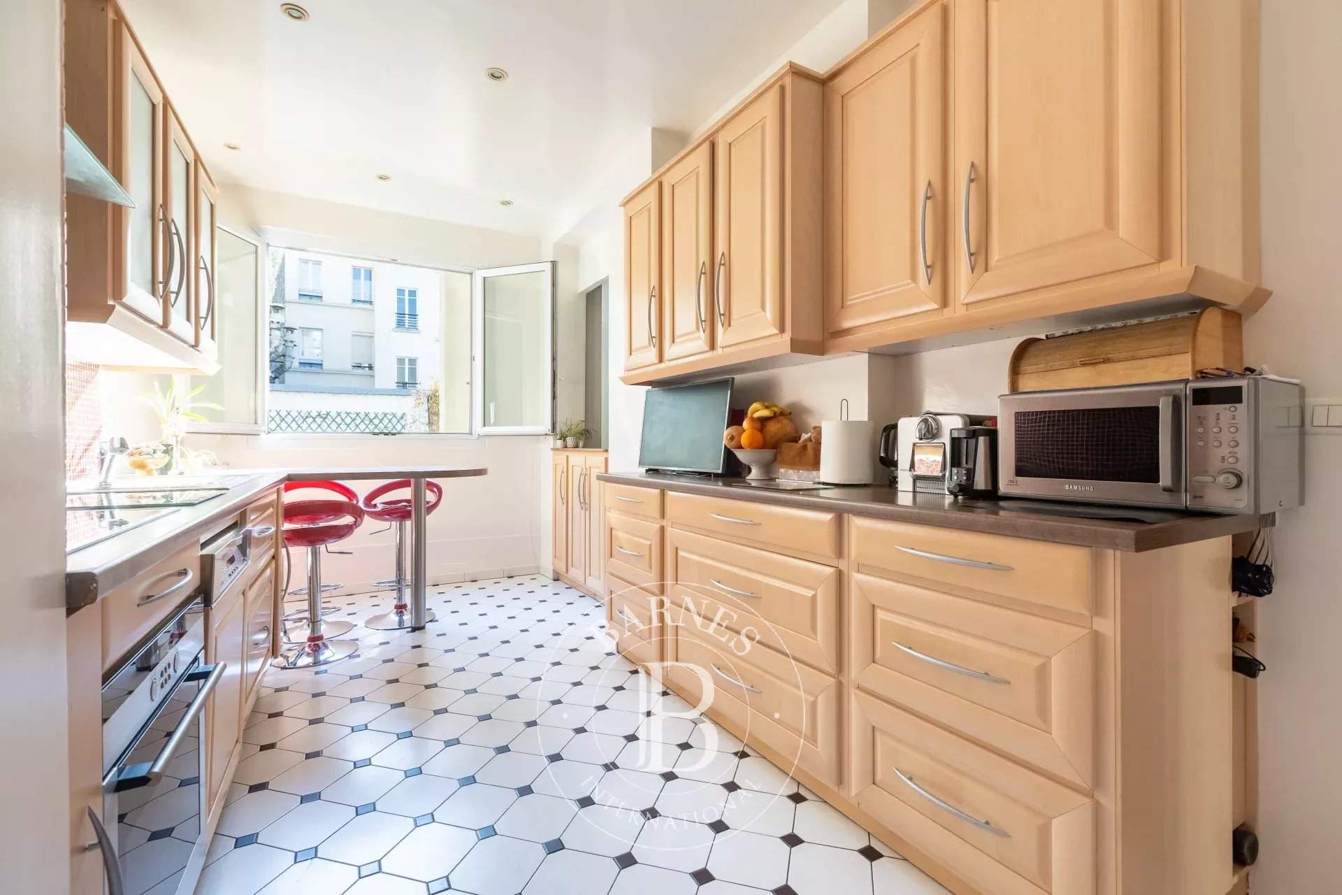 Paris  - Apartment 3 Bedrooms - picture 7