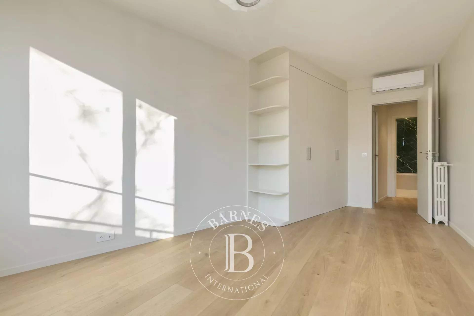 Paris  - Apartment 3 Bedrooms - picture 10