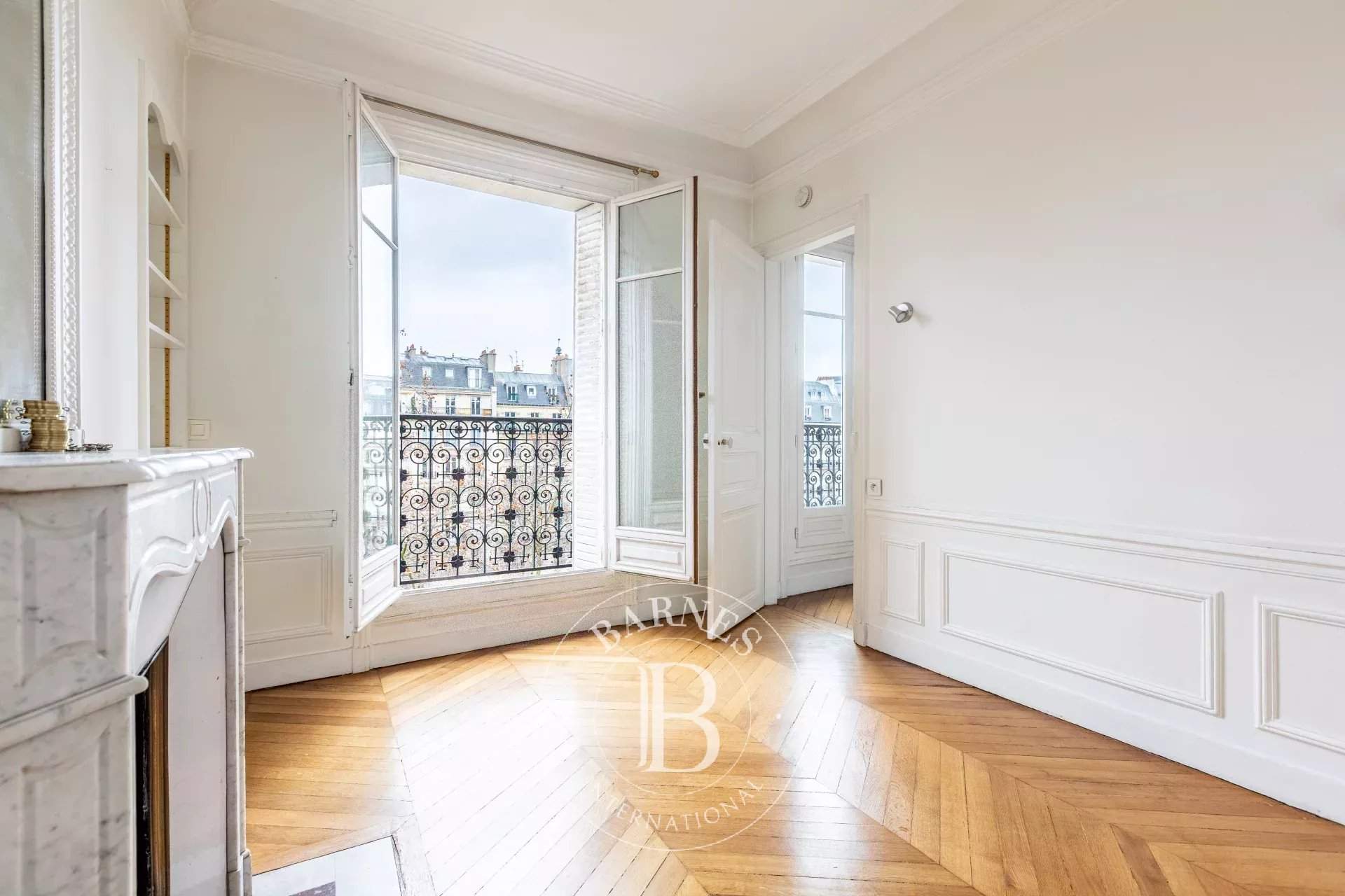 Paris  - Appartement 6 Pi&egrave;ces 4 Chambres - picture 2