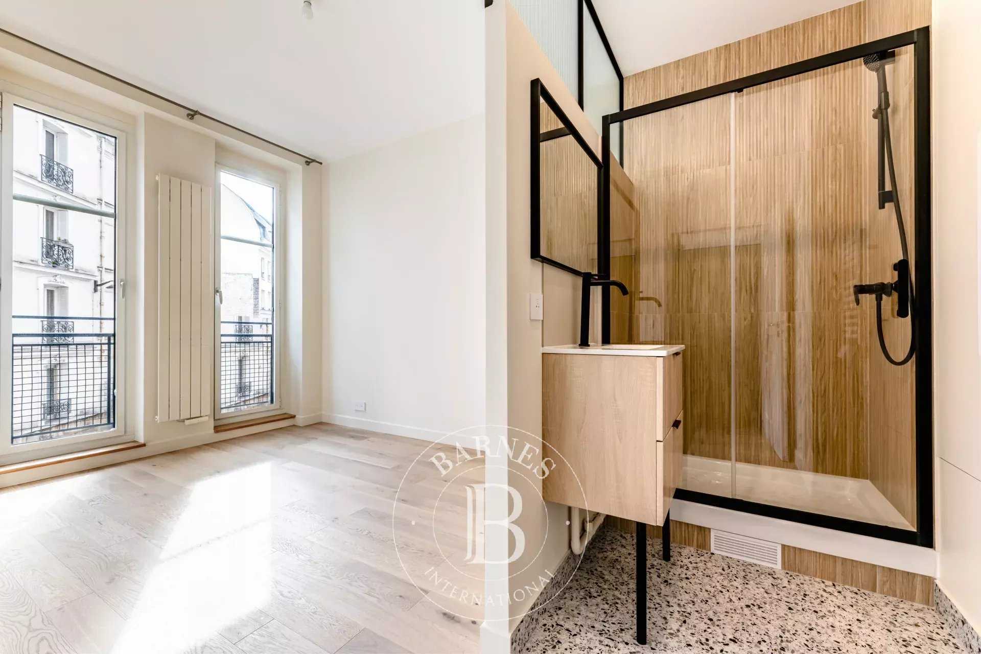Paris  - Appartement 3 Pi&egrave;ces 2 Chambres