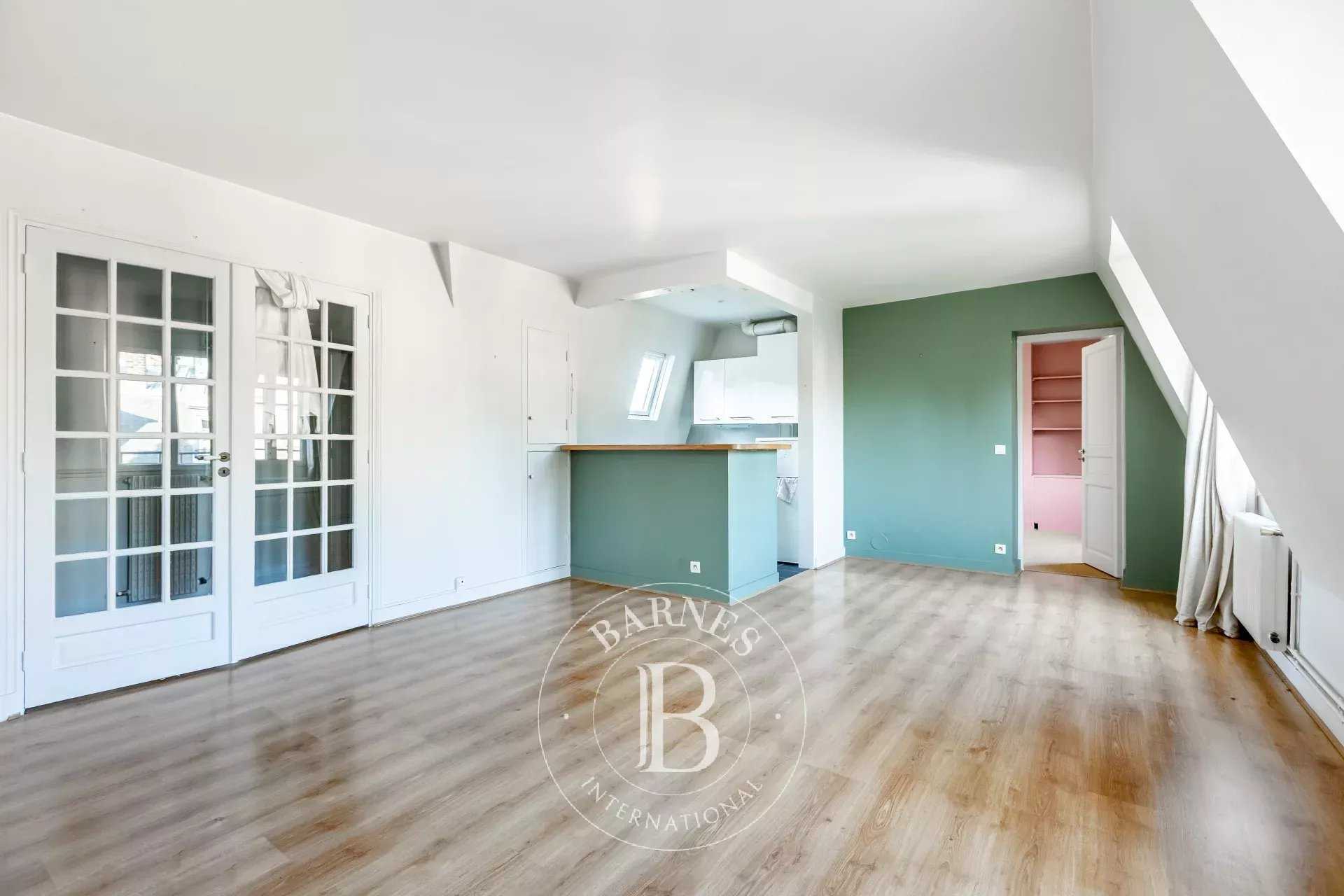 Paris  - Piso 2 Cuartos, 1 Habitacion