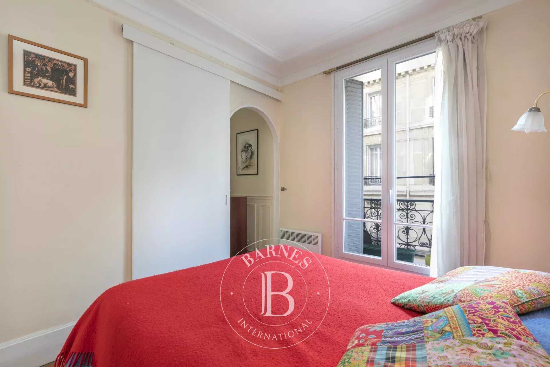 Paris  - Appartement 3 Pièces, 1 Chambre