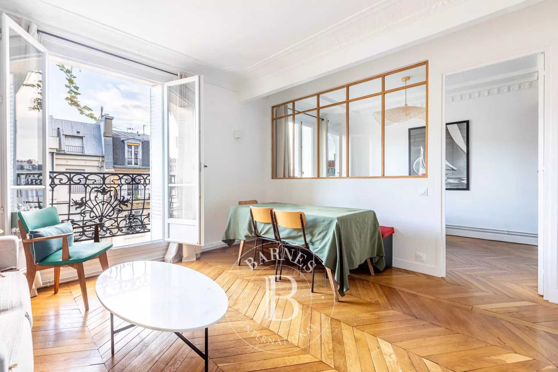 Paris  - Apartment 2 Bedrooms