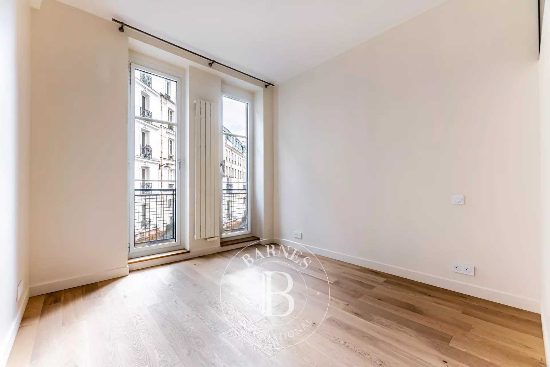 Paris  - Appartement 3 Pi&egrave;ces 2 Chambres
