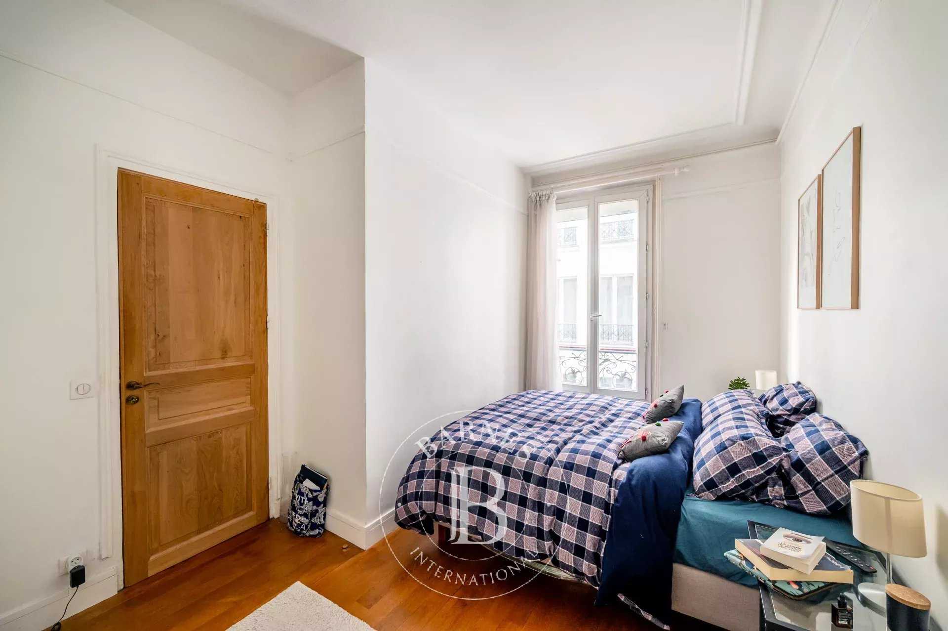 Paris  - Appartement 3 Pièces 2 Chambres